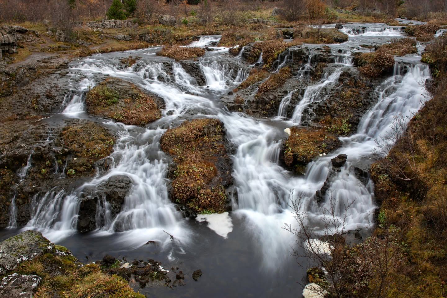 K E R M ó A F O S S
I found this little gem of a waterfall right inside the city. Reykjavík never fails to delight 🇮🇸
.
.
.
#travel #travelblogger #travelphotography #travelgram #photography #adventure #nature #landscape #instagood #instamood #instadaily #love #earthoutdoors #beautifuldestinations #discoverearth #wanderlust #picoftheday #canon #canonphotography #nofilter #iceland #islandia #island #north #europe #tbt #nofilter