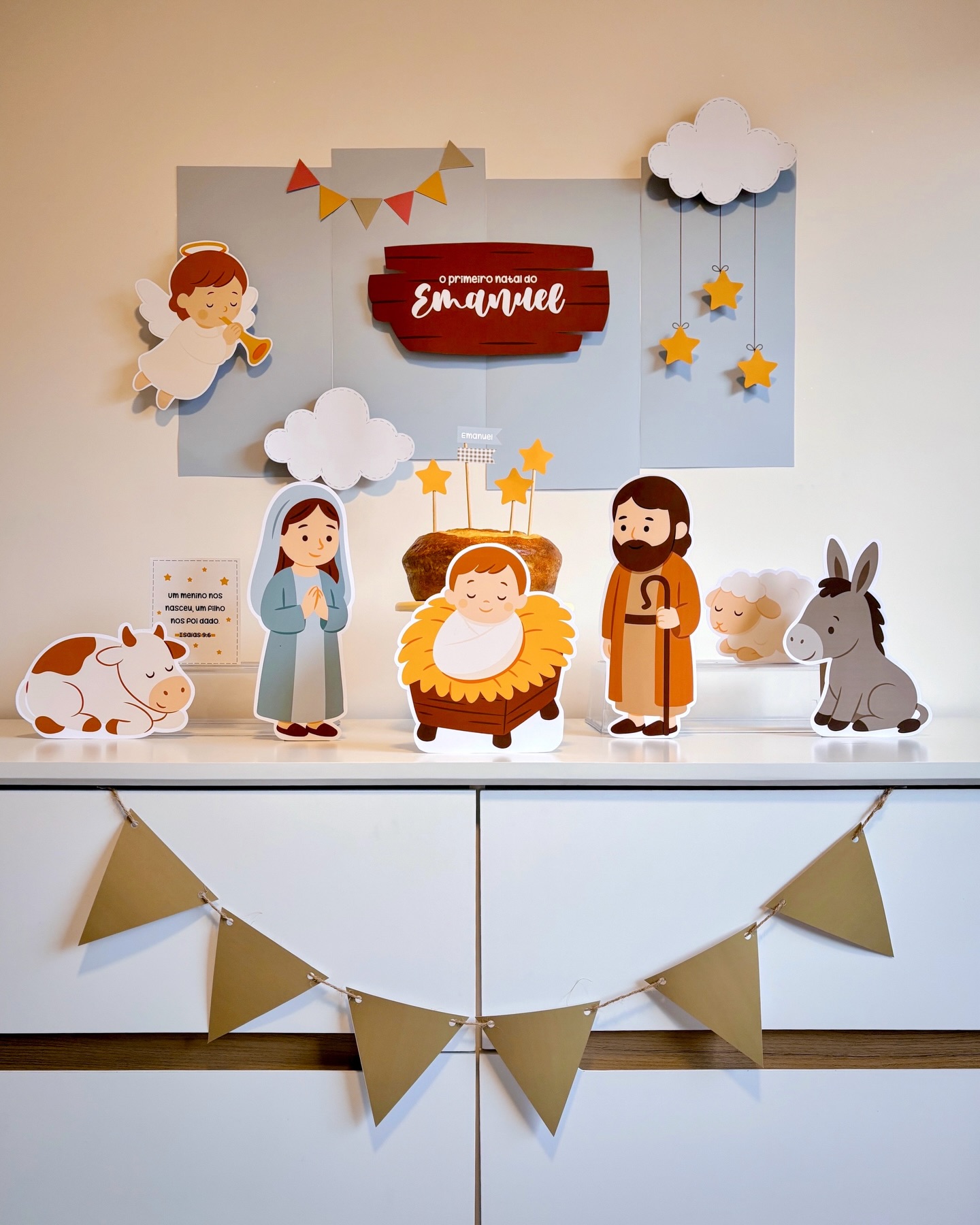 Um Natal cheio de encanto, luz e significado ✨
Cada detalhe deste kit celebra o nascimento do Menino Jesus de forma doce e especial.
Disponível na loja para você imprimir, montar e encantar! 🎄💛
#festa #mesversario #aniversario #festa #festanacaixa #natal