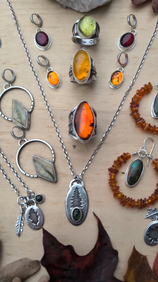 New collection dropping today at 5pm EST 😊 This collection features an exquisite array of Amber, Tourmaline and Turquoise stones, each with a unique, organic texture and color. Every piece is carefully crafted by hand, with sterling silver leaf and tree cutouts with natural stones chosen to reflect the warm tones and textures of nature during this time.