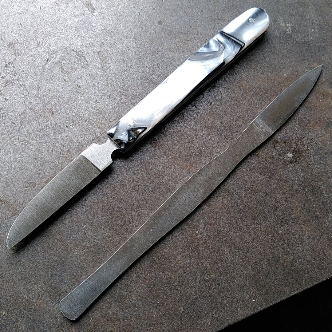 Outils de plumassier
#plumasserie #plumasseriedart