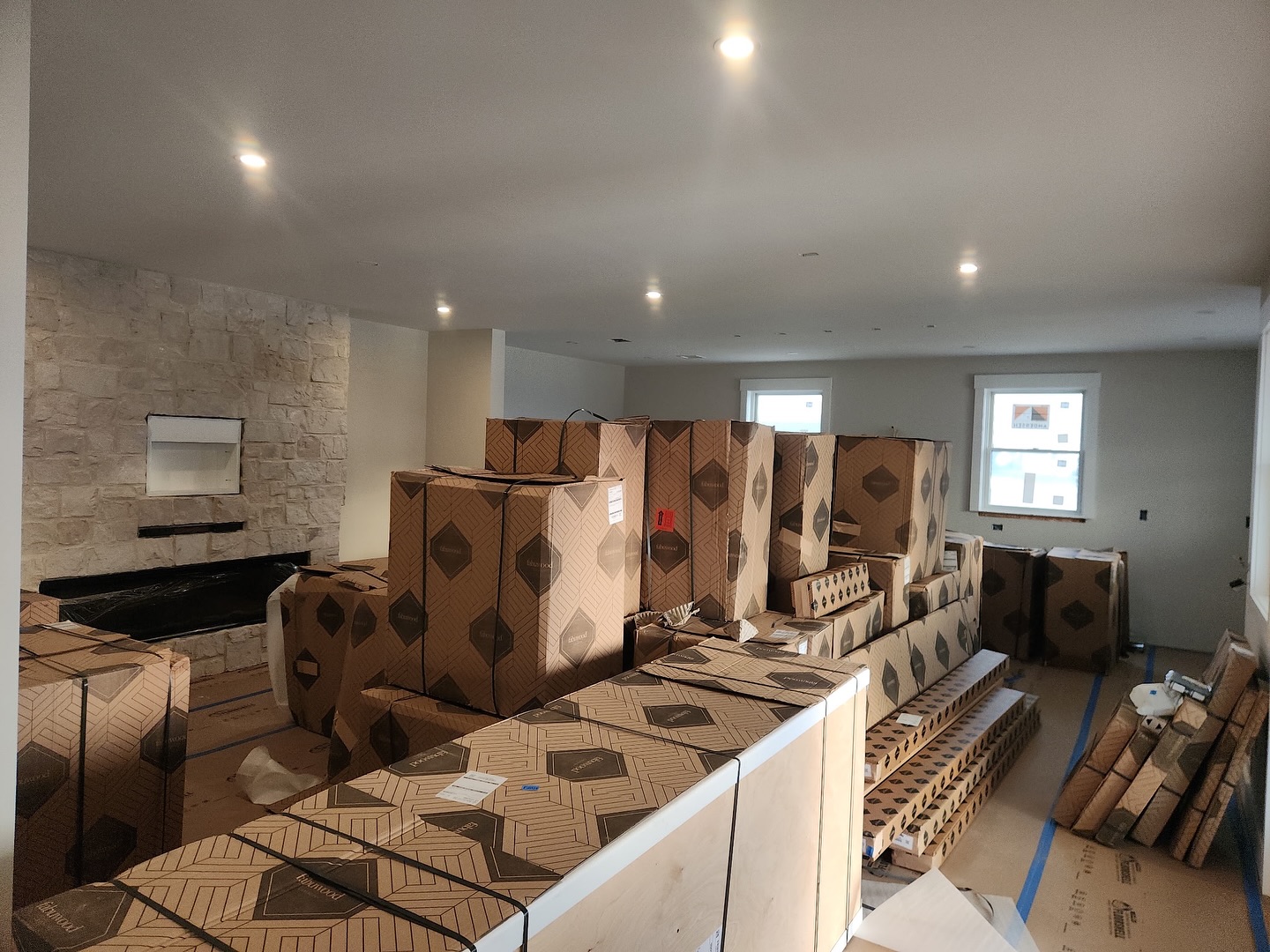 ‘‘Twas the night before cabinets and all through the room… no one was moving, not even to broom… the cabinets were stacked in a row with great care, prepped for installers, who soon would be there….” 🧑🏼🎄📦❤️
(PS: …. can we talk about that fireplace through? 😍🙌🏼)