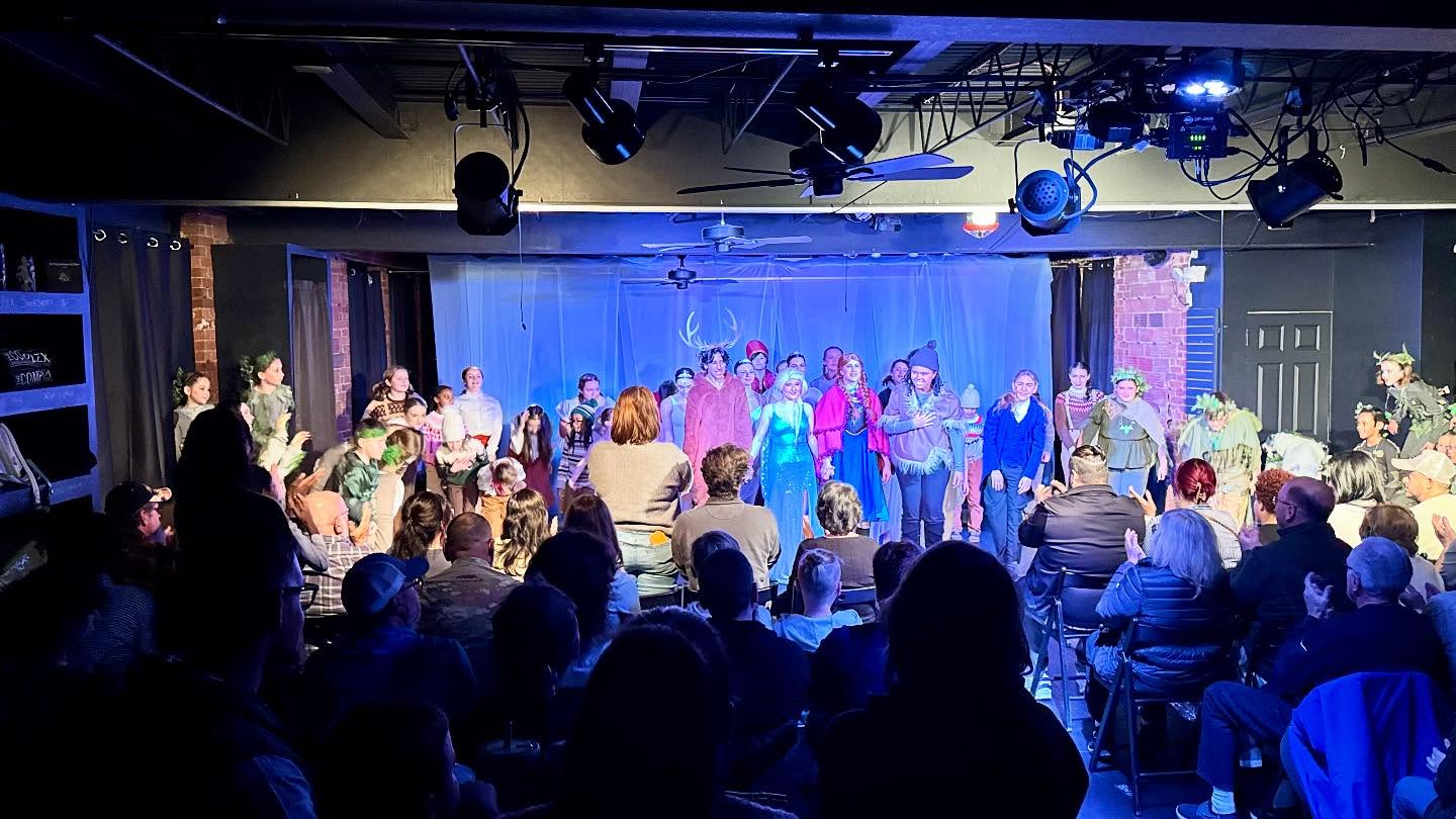 Another great weekend of performance! Frozen!!! ❤️❄️
#thecomplexputnam #frozen #letitgo