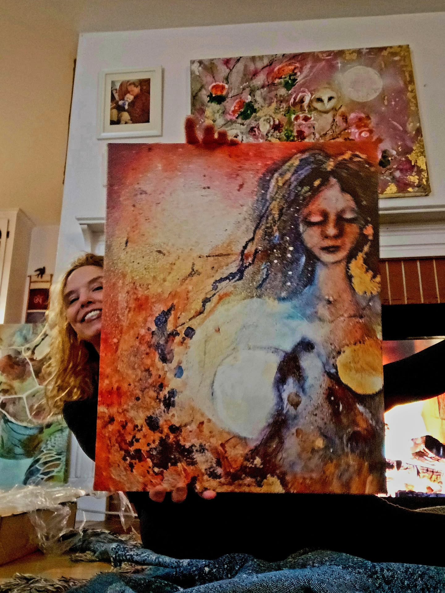 Photo #1 you can get an idea of definition but not color vibrancy, Photo #2 vibrancy not definition. But both give you a better idea of how big a 16x20 canvas print looks. Sorry, these are still shots from my epic fail "unboxing video", there really are no decent photos, the print is sweet. Title of the painting? "Balancing Act." Message me if you want any of my paintings reproduced on canvas, and I'll get 'em where they're goin long before holidays kick in full gear. Say no to Black Friday!
#wallart #canvasprints #wolvesofinstagram #giveart #reproductions #supportartists