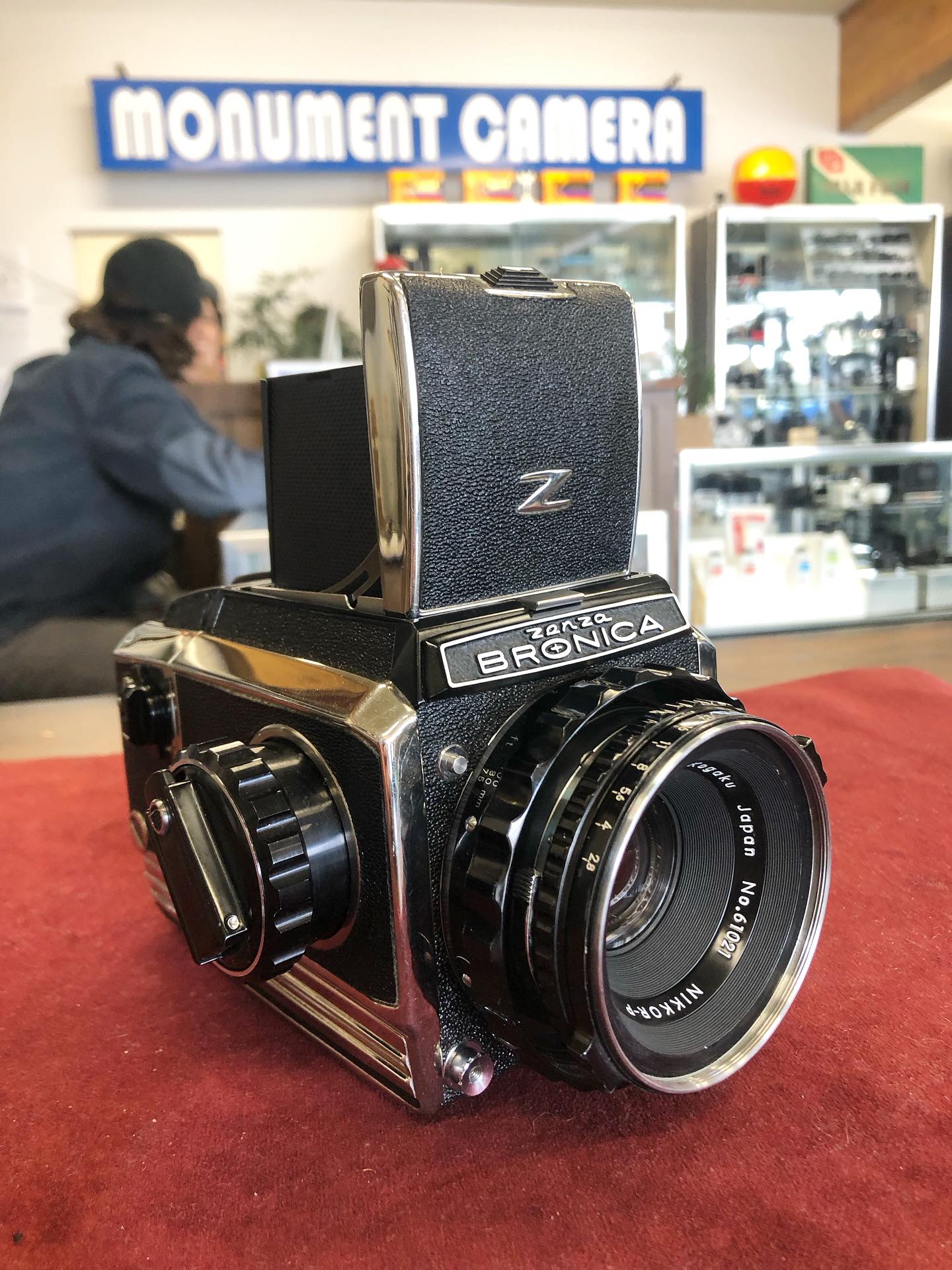 The ‘57 Chevy of medium format cameras: A Bronica S2A. Look a that chrome! Ready to go with a 75mm f2.8 lens. #bronicas2a #bronicamediumformat #mesiumformatfilm #mediumformatphotography #camerastore