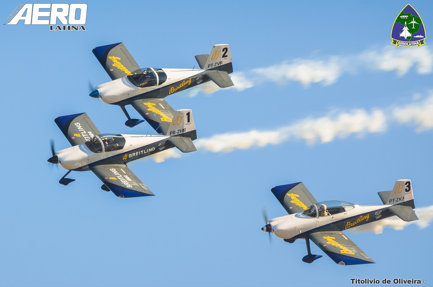 E o post de hoje vai para os amigos da @esquadrilhafox que estão completando 8 anos de demonstrações aéreas!
Parabéns Esquadrilha FOX: Bianchi, Kersul e Atila, sucessos e muitas e muitas apresentações por esse mundo, receba o nosso abraço!
#aviation #aviationphotography #esquadrilhafox