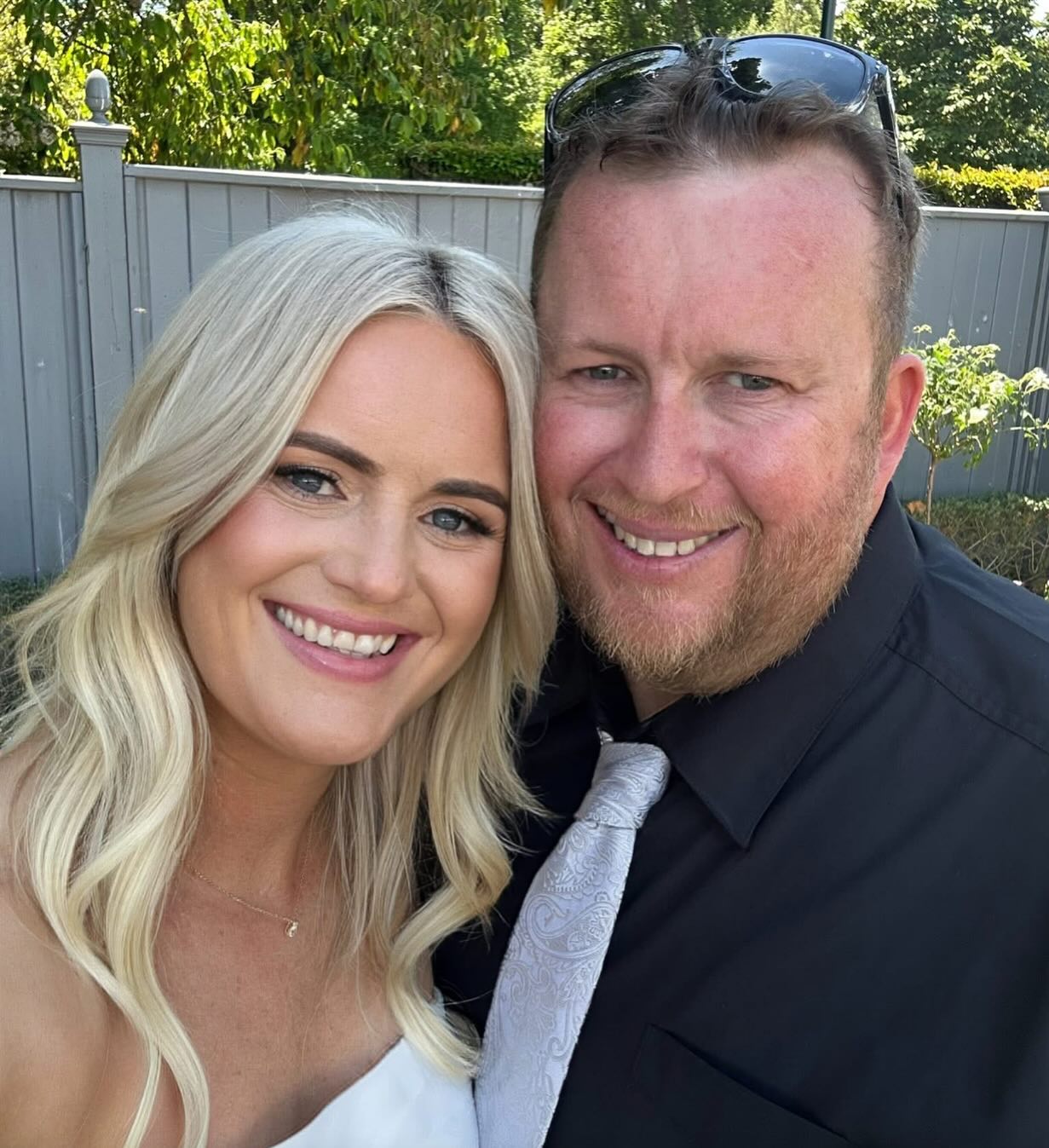 Congrats to our beautiful Bloom Bride Ellaine 👰🏼♀️🥂
Fresh extensions & colour: @nataliabloomhairmorrinsville
Styling:
@reneedoesmyhair_bloomhair
Make up:
@elianajorymua