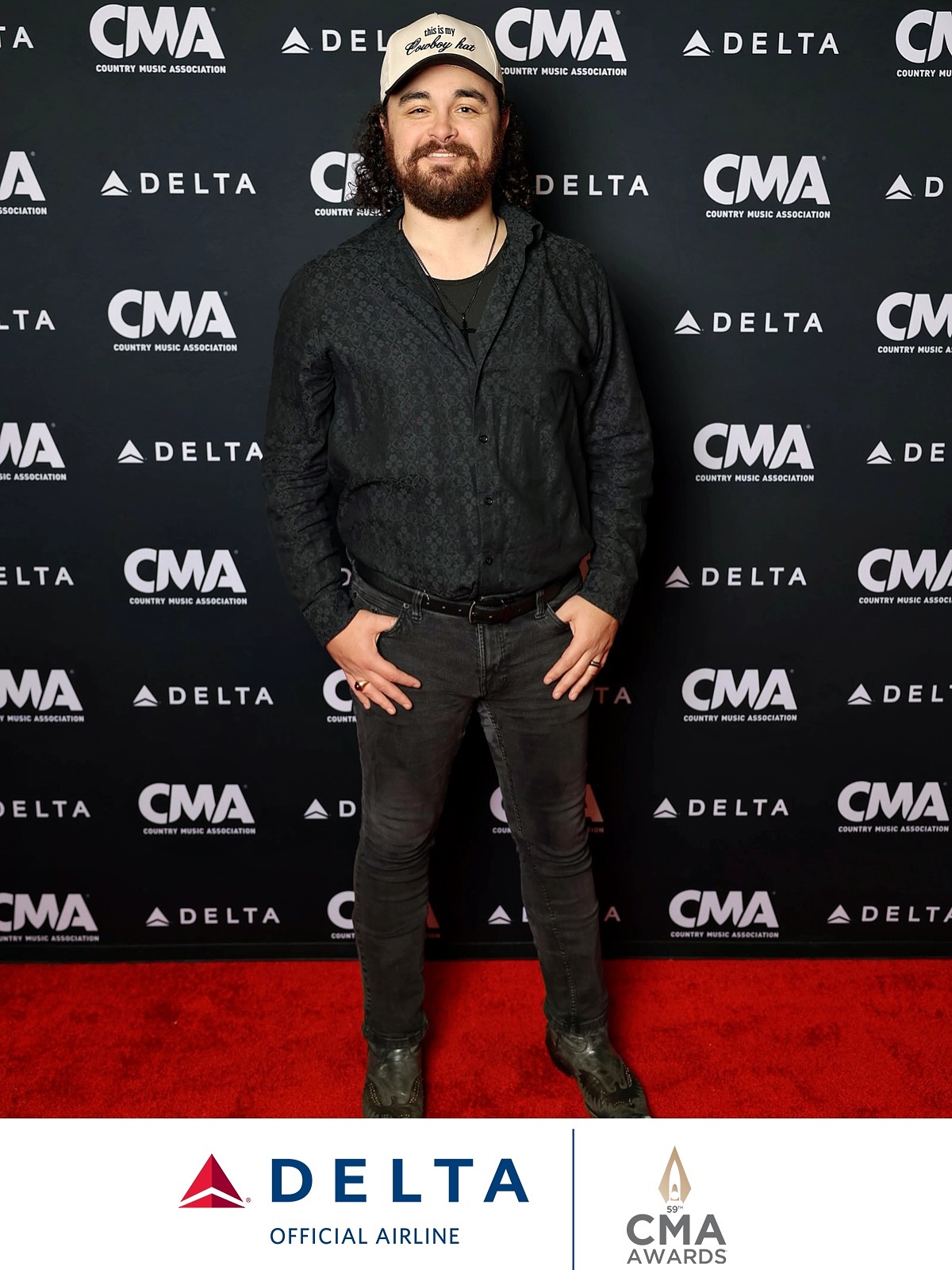“The one where they go to the @cma awards” 🎸🤠
Honored to be a part of this amazing country music community. Thank you for having me 🙏🏼 #cmaawards #redcarpet #smile #countrymusic #friends #wynners