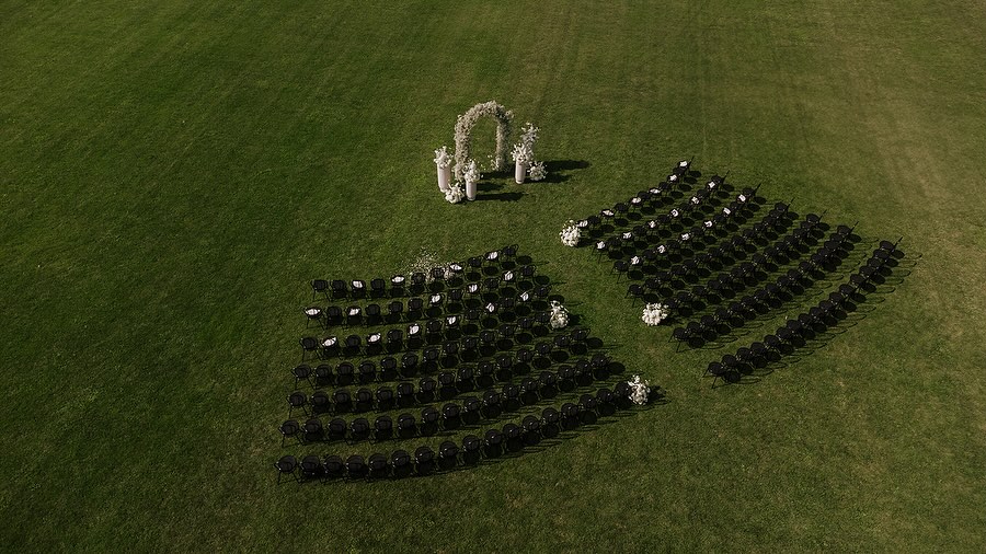 Un mariage grandiose, raffiné & intemporel au Polo Parc Farm, le dernier club de polo au Québec. Les mariés voulaient faire vivre une expérience différente à leurs invités. Avec la collaboration de toute l’équipe de fournisseurs nous avons relevé un beau défi logistique et technique : amener l’eau et l’électricité, aménager les trois chapiteaux, prévoir une ambiance son et lumière pour la soirée et le party 🤍
A grand, refined, and timeless wedding at the Polo Parc Farm, Quebec’s newest polo club. The couple wanted to give their guests a unique experience. With the help of our team of suppliers, we rose to a formidable logistical and technical challenge: bringing in water and electricity, setting up three tents, and providing sound and lighting for the evening and the party 🤍
The team :
Wedding planner: @erikaco.events
Venue : @poloparcfarms
Marquee : @sperrytentscanada
Catering: @hbevenement
DJ : @brunoberdnikoff
Florist : @ateliercarmel
Stationery : @whitewillowpaperco
Photographer : @sarahwhitephoto
AV : @contakav
Rentals: @tenuedesoiree_ @celebrationsgroup @divalocation
Band : @tuxedo_swing_productions
Wedding cake : @henriettedesserts
Bride and groom : @the_reimbold & morganadamsmoisan