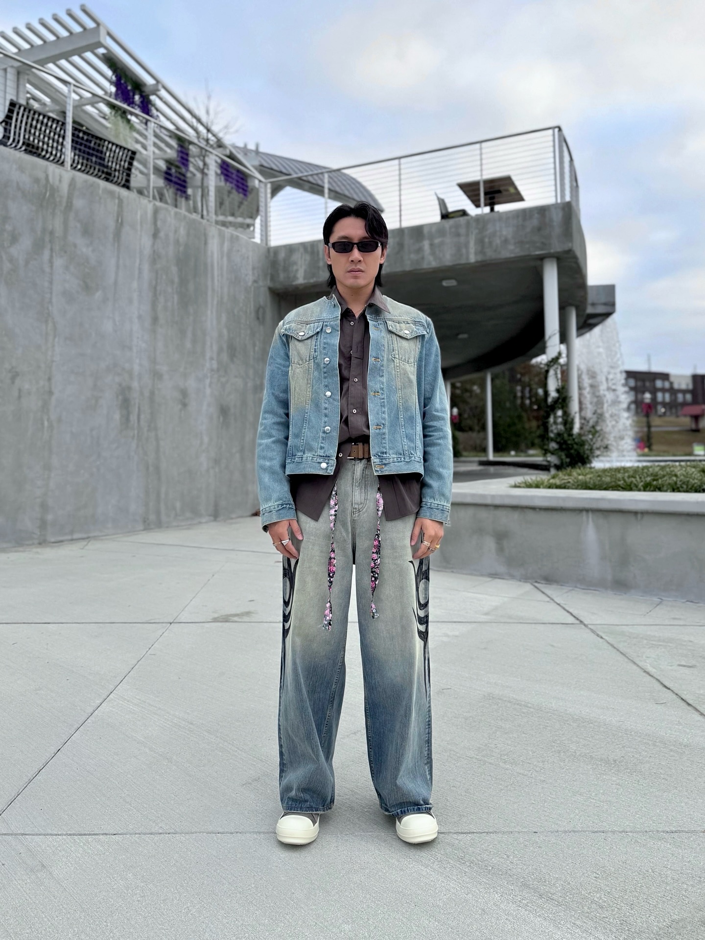 Like this look? Shop at www.highstreetporter.com
Search these keywords in the homepage
Sunglasses: rectangle acetate
Jacket: collarless denim
Shirt: loop shirt
Jeans: y2k baggy
Belt: Suede Belt
Shoes: low top Ramone
#mensfashion #mensfashionpost #mensfashionreview #mensfashionblogger #fashionblogger #fashionmen #fashionkilla #fashionmens #fashionmenswear #mensfashionblog #mensfashions #mensfashionstyle #mensfashiontips #mensfashiontrends #mensfashionwear #mensfashiondaily #mensfashionposts #mensfashionadvice #mensfashiontrend #balenciagamen #pradajacket #pradamen #pradamenswear #pradasunglasses #rickowen #rickowensramones #mensfashions