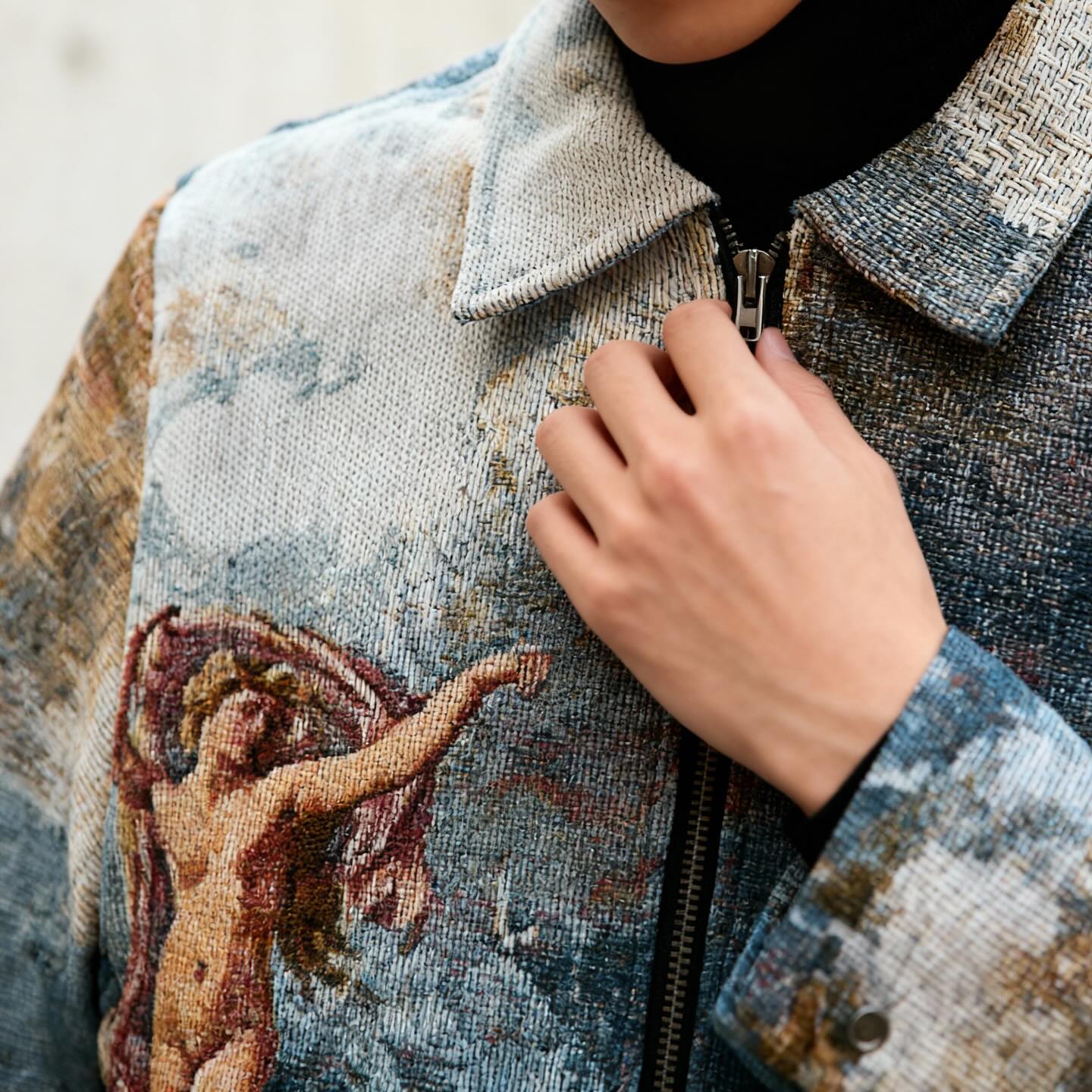 Últimas unidades disponibles. Explora la colección completa en el sitio web.