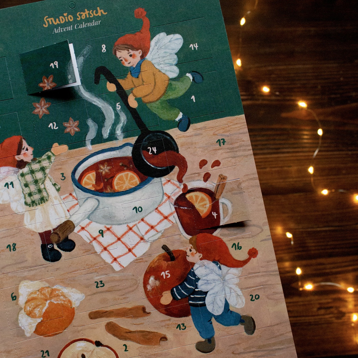 Le calendrier de l’Avent Studio Satsch est arrivé en boutique… une illustration délicate, un esprit poétique qui traverse les années : c’est l’objet parfait pour préparer un Noël doux, créatif et chaleureux. ✨Disponible en édition limitée dans la boutique
✨Envoi rapide & soigné depuis notre atelier en Bretagne
✨Parfait pour démarrer l’Avent avec douceur et intention...
#lesjoliesemplettes #studiotsatsch #calendrieravent #ideescadeauxnoel #noelslow #papeteriecreative #illustrationfrançaise #deconaturelle #noel2025 #cadeauslow #boutiqueenlignefrançaise