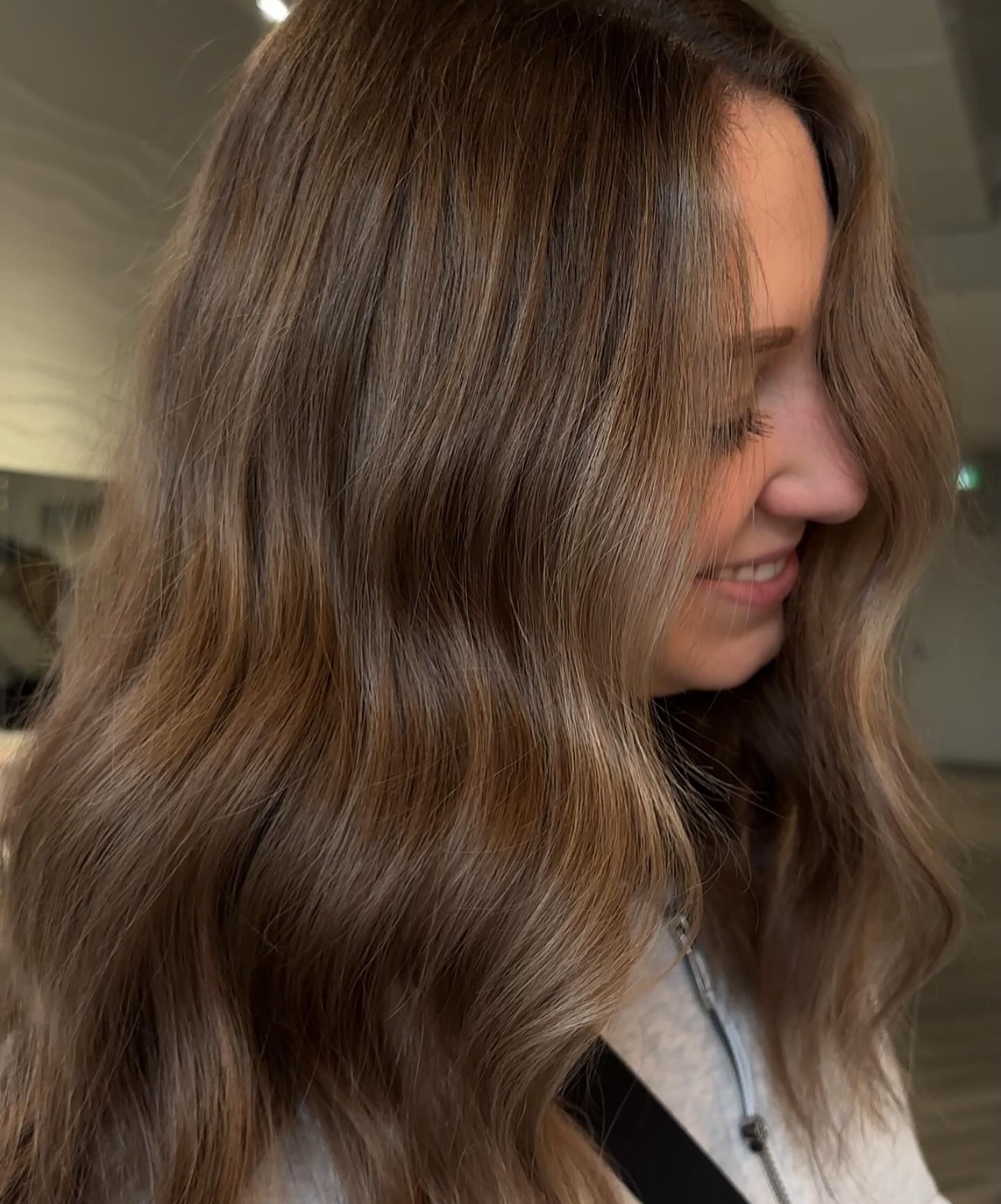 🤎 Introducing Toasted Teddy 🤎
The soft, dimensional brunette that’s anything but basic.
Created by Serayla, this shade blends warm mocha and golden undertones for that creamy, sunlit depth everyone’s asking for this season. It’s glossy, effortless, and perfectly lived-in.
If you’ve been craving a brunette that feels rich yet low-maintenance : this is your sign.
📆 Tap the link in bio to book your Toasted Teddy transformation with Serayla and fall in love with your glow-up.
#yqr #yqrhair #yqrhairstylist