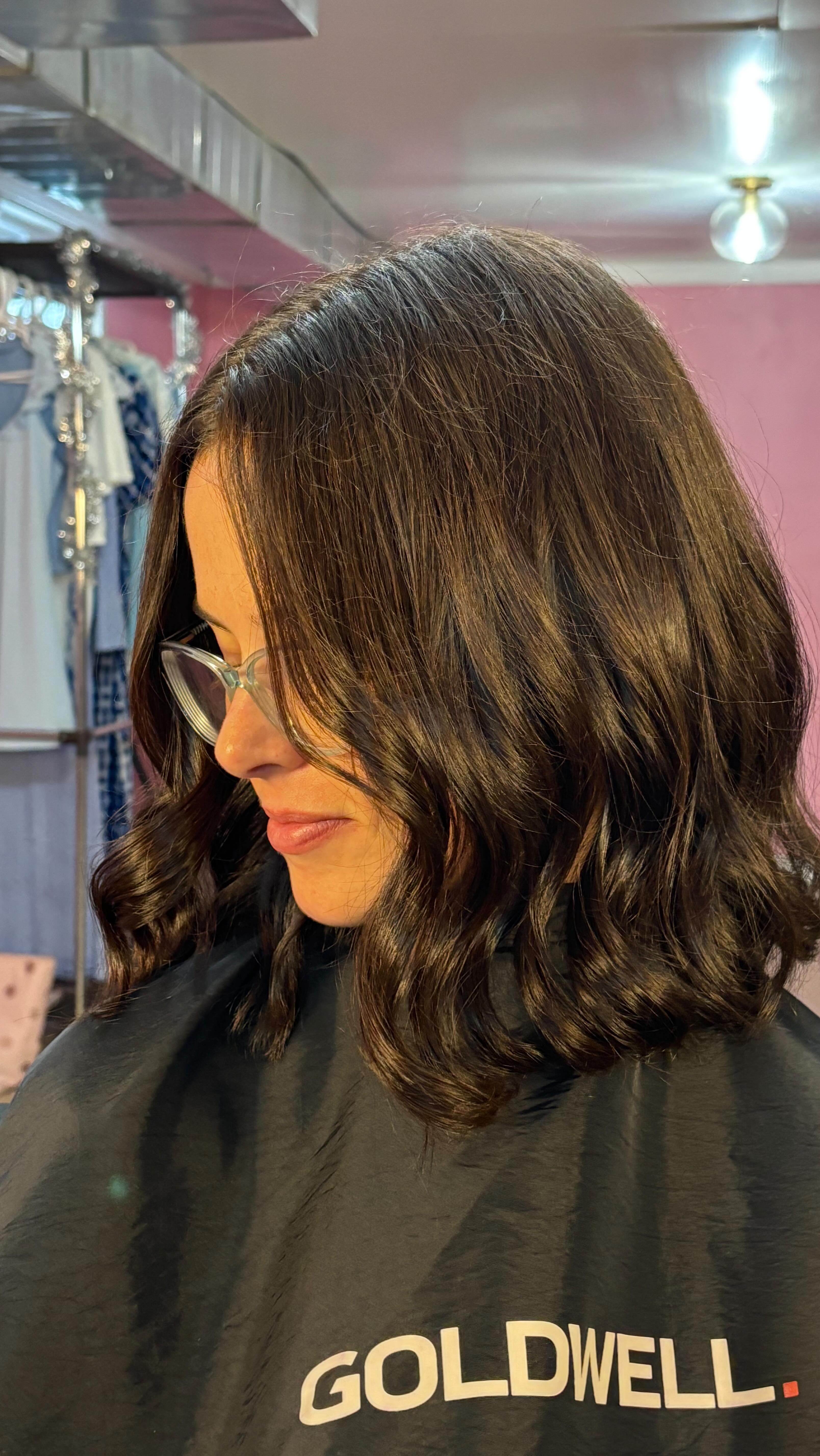 Something about a fresh colour & cut just resets your whole energy 🤎✨
#hair #haircolour #haircut #hairstylist #beautylover