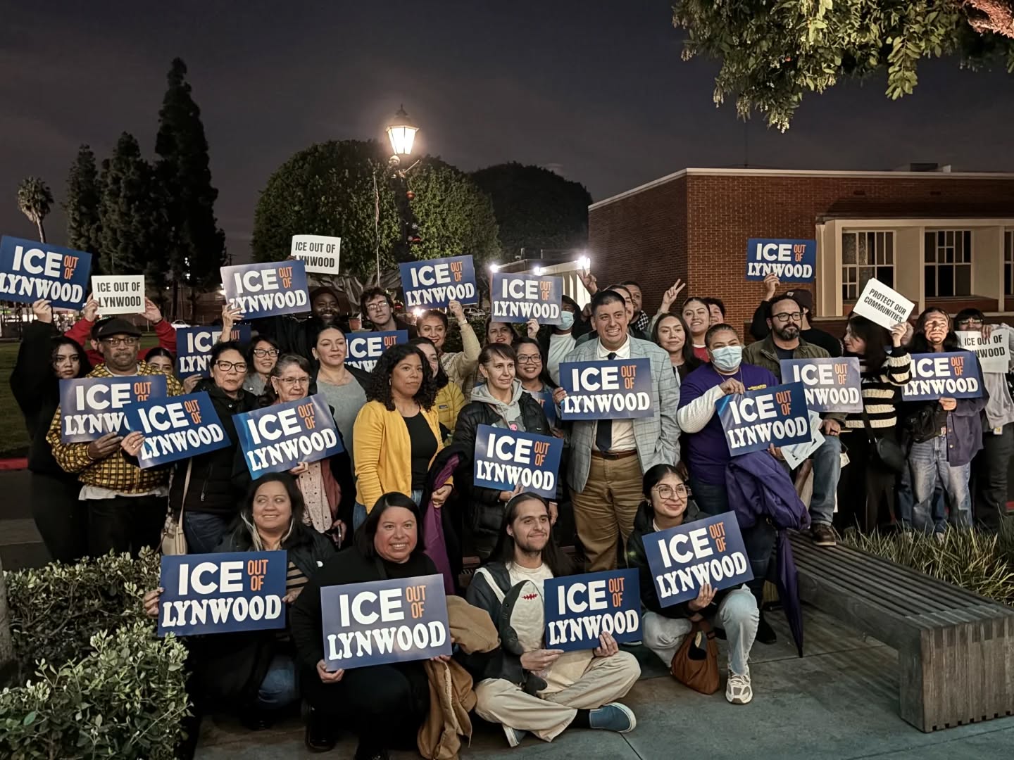 Tonight, LTA joined a number of organizations, local organizers, and community members to urge the Lynwood City Council to pass the 𝐋𝐲𝐧𝐰𝐨𝐨𝐝 𝐕𝐚𝐥𝐮𝐞𝐬 𝐀𝐜𝐭. Our message is clear. We thank everyone who showed up to support our students and families! #WeAreLTA #StrongerTogether