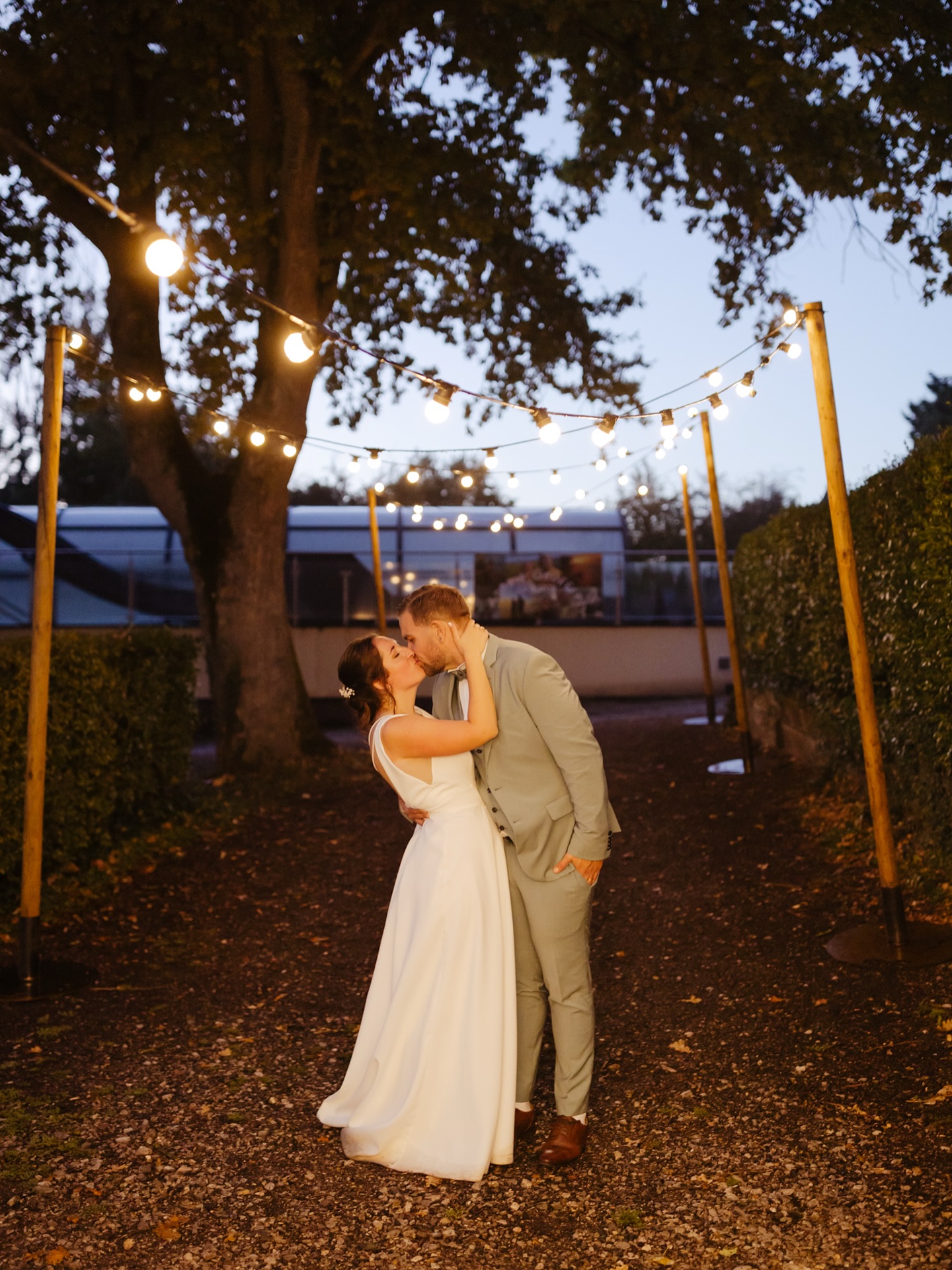 ✨ Futurs mariés 2026, c’est le moment ! ✨
Si vous rêvez de photos naturelles, authentiques et pleines d’émotions pour votre grand jour, ne tardez pas à réserver votre date 📅
Mon agenda commence à se remplir et je ne prends qu’un nombre limité de mariages chaque année pour vous offrir toute mon attention 💓
Envie d’en savoir plus ? Écrivez-moi, je serai ravie d’échanger avec vous sur votre projet ! 🤍
———
#mariage2026#melanievauryphotographe#photographemariageoise#futuremariee2026