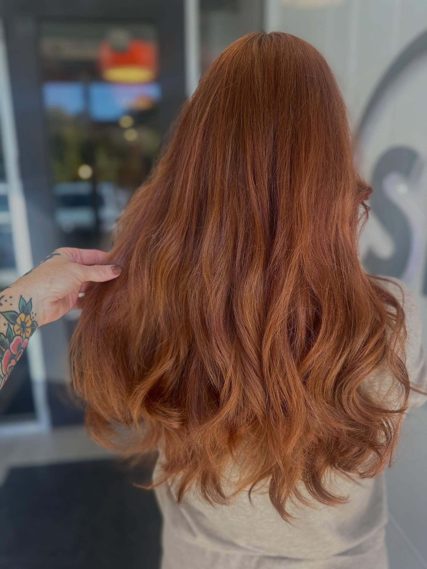 It’s been a season of coppers! 😍
#redhead #copperhair #raleighhairsalon raleighhair #919stylist