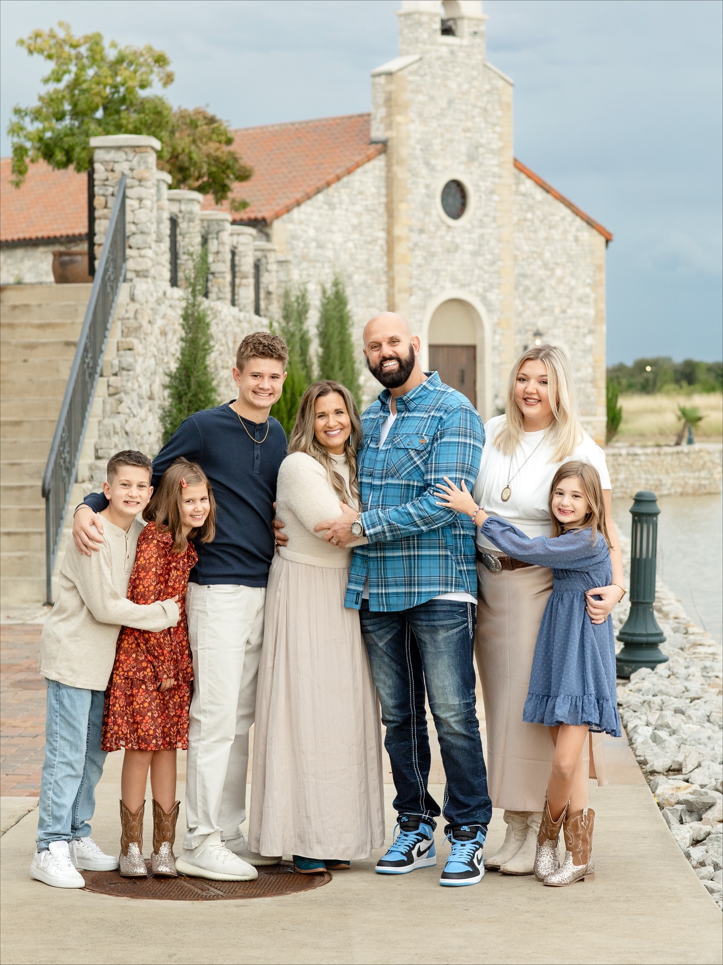 This season is so busy, but I love it because I get to see so many families year after year. It’s like a mini reunion 🥰
#DfwFamilyPhotographer #DallasFamilyPhotographer #LantanaFamilyPhotographer #FlowerMoundFamilyPhotographer #SouthlakeFamilyPhotographer #DentonFamilyPhotographer #FortWorthFamilyPhotographer #westlakefamiilyphotographer