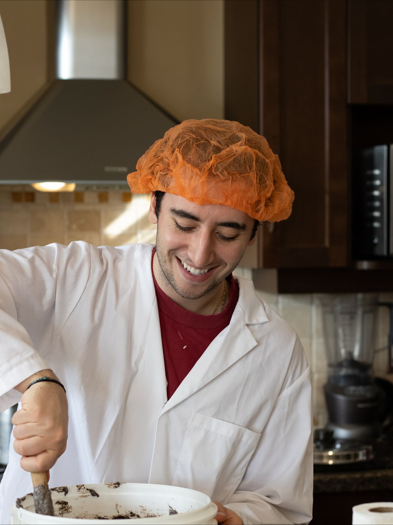 Production is in full swing!
Huge thanks to our amazing Enactus Guelph team for making it all possible!
#enactus #enactusguelph #enactuscanada #uofg #uofguelph #universityofguelph #team #sustainability #brewedbeauty #fair #fairnovember #coffee #coffeescrubs #beauty #studentbusiness #team