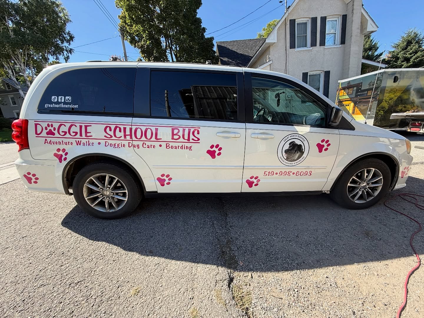 Another pawsitively fun project for @greatnorthservices ! 🐾🚐
#vinyllettering #vehicledecals #midlandontario #shoplocal #signshop #dogdaycare