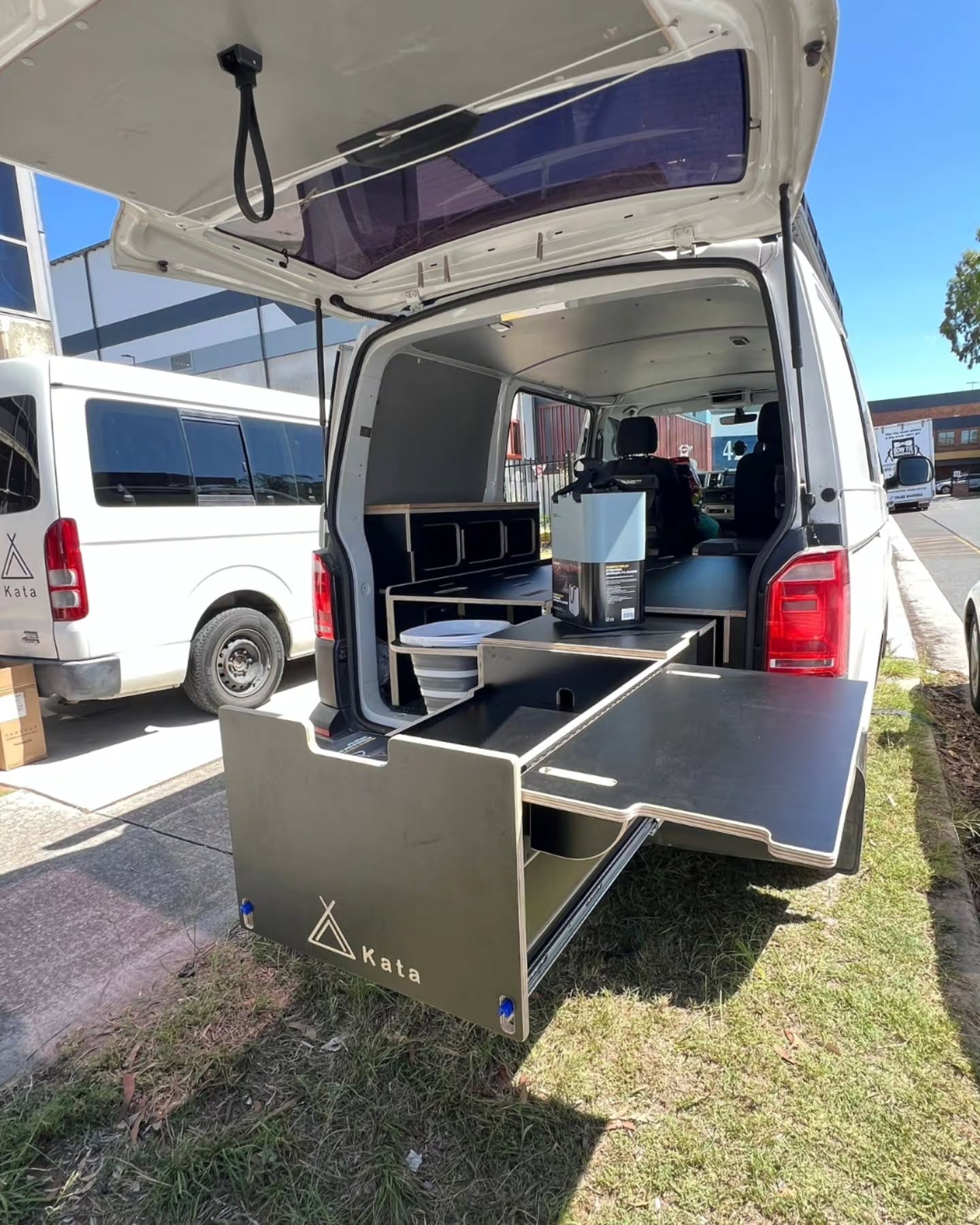 ππ Surfbox Standard for VW Transporter T5 & T6 SWB
Built for early mornings at the beach, board-loaded weekends, and that effortless flow between work, surf and road life.
Our Surfbox Standard transforms your Transporter into a clean, functional and adventure-ready setup β perfect for those who want space, organisation and quick access to all their gear.
And to take it even further, weβve paired it with premium accessories from @dometic , making every trip smoother, cooler and more comfortable.
π Discover it at www.katacamperbox.com
.
.
.
.
#katavw #katavwtransporter #vwtransporter #Surfbox #katasurfbox #vanbuild #australiavanlife #fitoutvan #camperconversion #camperlife #nomadlife #VanLife #campervan #VanLife #TravelEssentials #fullconversion #vanconversion #vanlifevirals #campervanconversion #tinyhome #homeonwheels #vanlifeideas #offgrid #outdoorliving #roadtrip