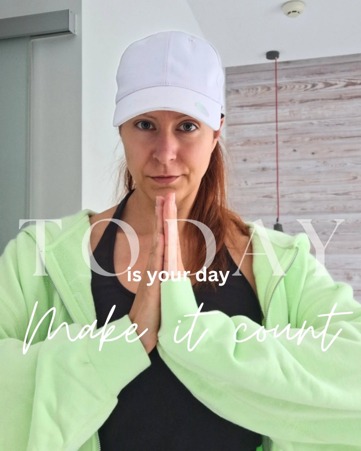 Schieb's nicht weiter auf.
Wenn du etwas schon lange machen wolltest, mach's jetzt.
Wenn du eine Entscheidung ewig vor dir herschiebst, entscheide dich jetzt.
Wenn du jemandem etwas sagen willst, tu's jetzt.
Wenn du endlich mal wieder für dich da sein willst, mach's heute.
Heute ist der Tag, wo du dein Leben veränderst.
Nicht nur durch denken, sondern durch tun.
Mach diesen Tag heute zu deinem speziellen Wundertag und erwarte nur das Beste für dich.
#reminder #goforit #makeithappen