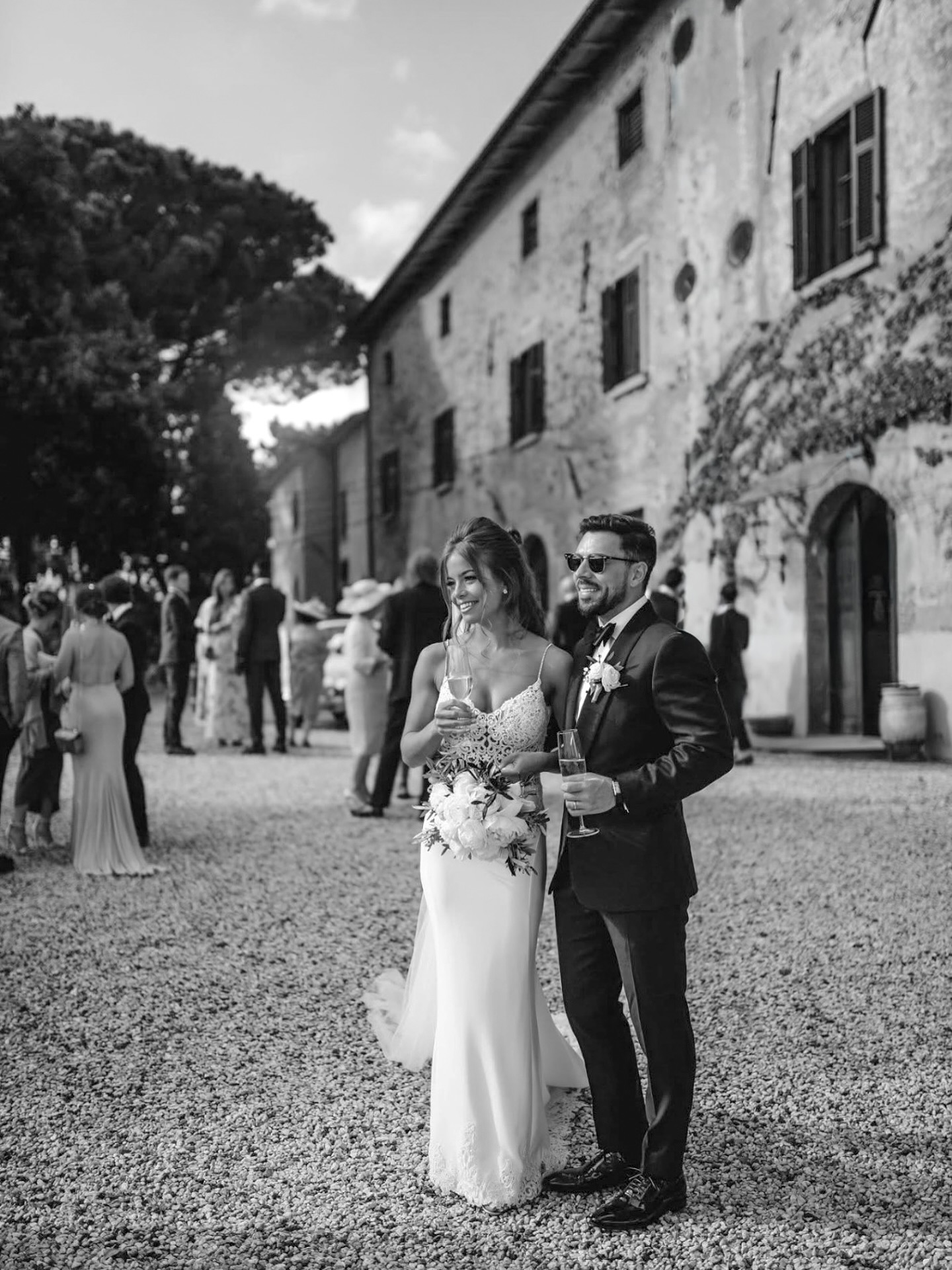 Together they stepped aside for a moment of still, looking on as their loved ones filled the day with pure joy.
/
Italian countryside wedding
Real wedding moments
#justengaged