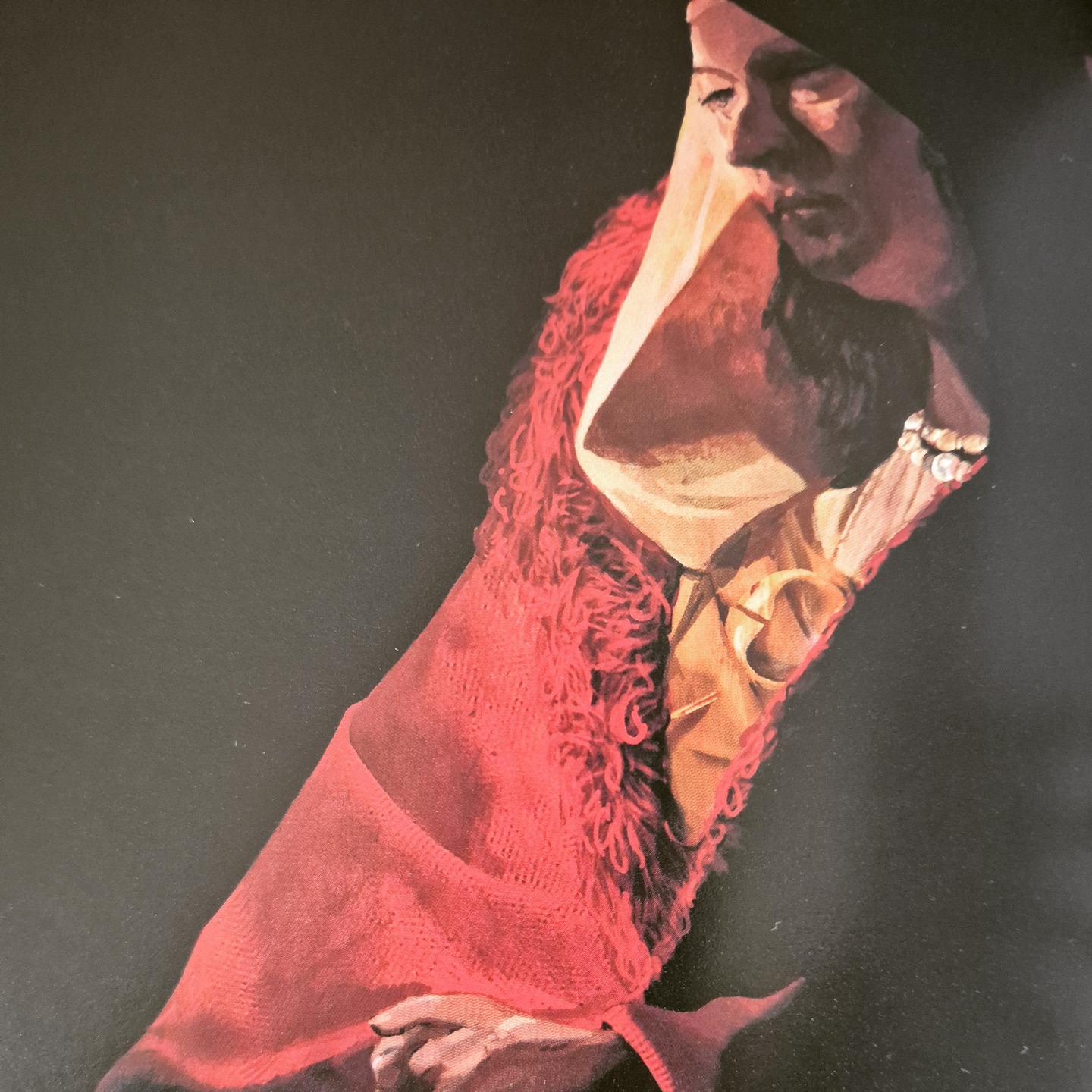 I'm preparing to start work on my first project for the #vararfeldrexhibition: a long madder dyed cloak or "mantle", inspired by textile fragments found on a 7th Century Irish bog body known as the Lady of Cloonshannagh Bog. This beautiful Irish garment is a local form of the Scandinavian vararfeldr, and is dated to just before the Viking age, showing how ubiquitous this style of knotting and weaving was throughout history. Here's a photo from the entry in "Textiles of Ireland" by Elizabeth Wincott Heckett, which shows a nice illustration of what the Lady may have looked like in her mighty cloak, painted by Kelvin Wilson. I'm enjoying looking at her for inspiration as I work, wondering what her daily life was like.
#weaver #weaving #weaversofinstagram #fibreart #fibreartist #slowcraft #traditionalcraft #scottishwool #sustainablecraft #recycledwool #vikingcloak #vikingcraft #vikingweaving #vararfeldr #vikingreenactment #irishmantle #ancientireland