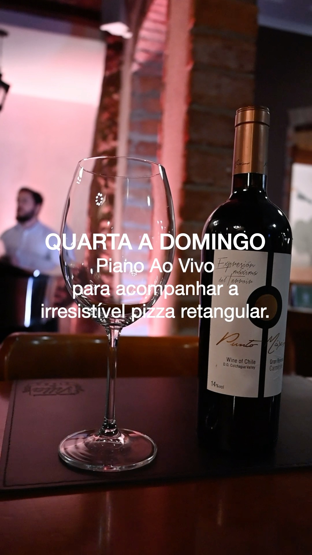 De quarta a domingo, a Villa te espera com o melhor do nosso Piano Bar. Pizza quadrada, música ao vivo e um ambiente delicioso para aproveitar a noite do jeito que você merece!