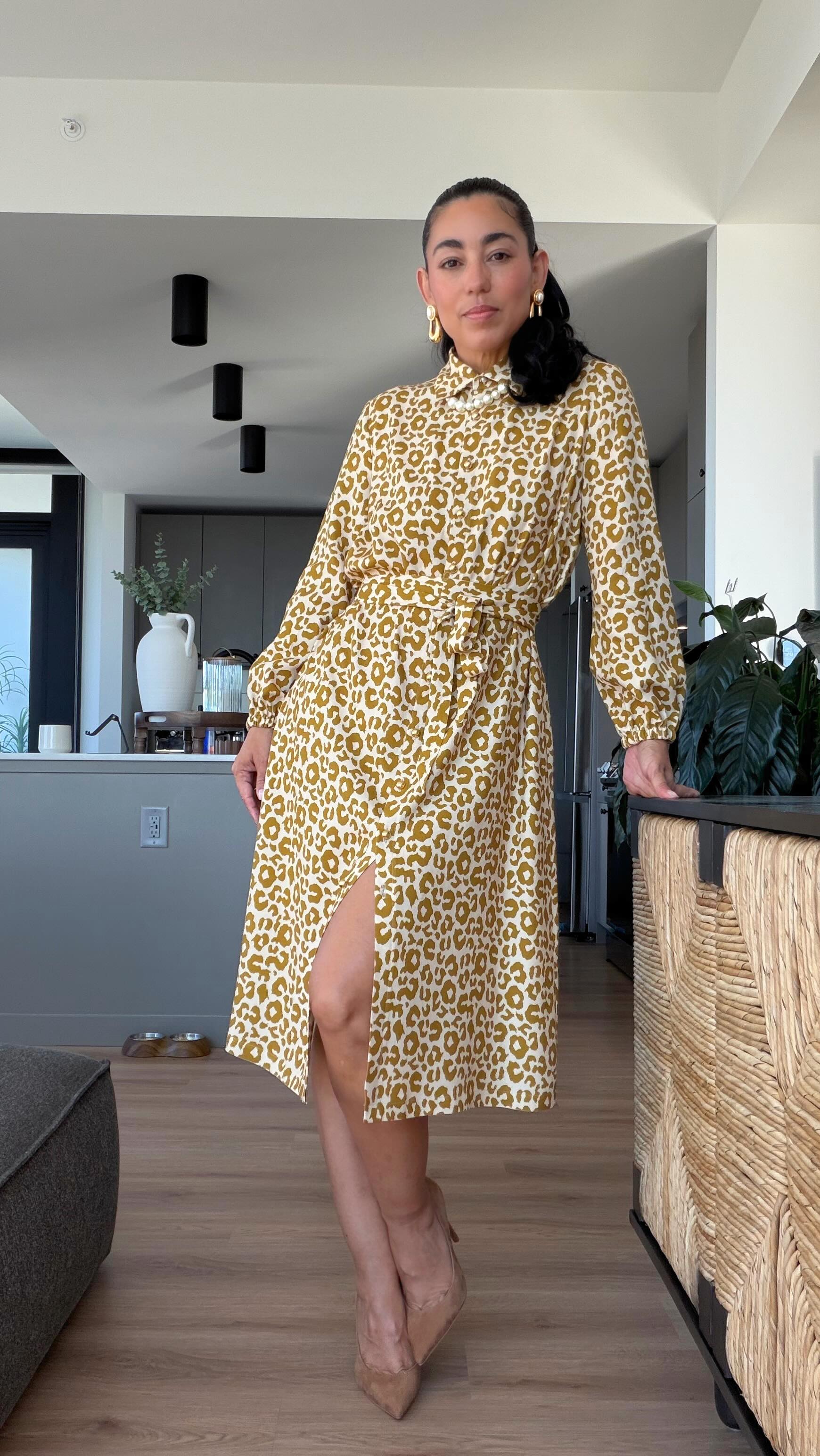 I always make our @sewitacademy patterns three times! I test in muslin, then I make one in fashion fabric and then I film one for the course. This was the second one I made in this gorgeous print and I’m in love! Can’t wait to film the third one today. I wore it with our SIA big collar jacket pattern which you can purchase. Join sewitacademy.com and learn to sew! Monthly courses and patterns 🥰❤️