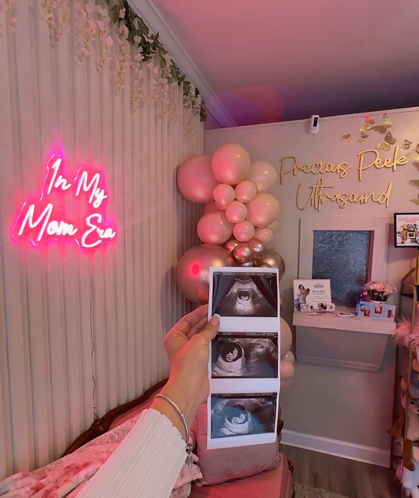 There’s nothing like seeing your baby for the very first time, those little wiggles, that perfect profile, that moment you realize this is really happening.
Whether you’re newly expecting or counting down the days, Precious Peek gives you a cozy, intimate space to soak in every moment.
💕 Gender, 4D/5D, Early Peek, reassurance scans
📲 Easy online scheduling
📍 Vero Beach, FL