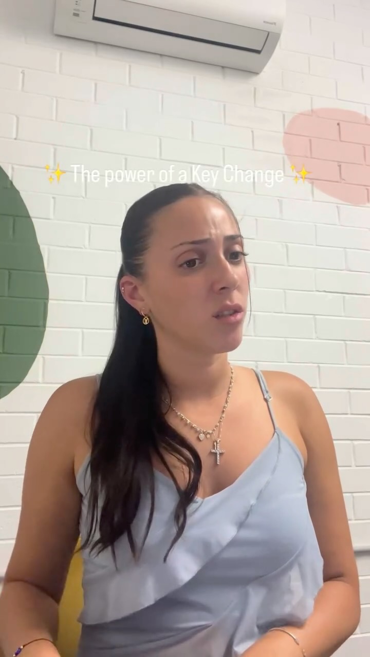 Never underestimate a Key Change! Sometimes your sweet spot is just a semitone away.
I love playing with different keys when I'm practicing or arranging a song. Your voice lives differently in each one and sometimes a tiny shift can open up parts of your voice you didn't realise suited the song.
This little experiment shows the same melody but highlights how every key explores something new. Try it next time you sing a song you love and you might find your voice's favourite spot!
#keychange #vocaltips #singingtips #songcover #singingreels