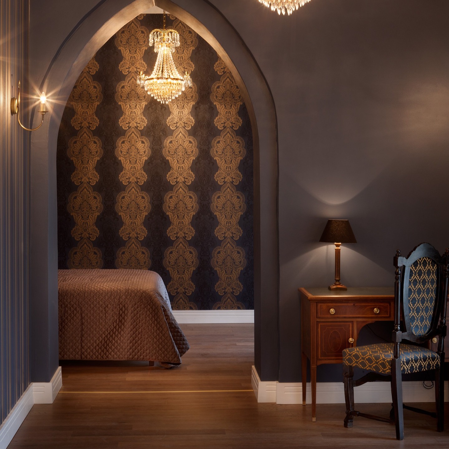 ✨ Olgu see pidulik tähistamine, inspireeriv konverents või oluline ärikohtumine – meie elegantsed ruumid loovad täiusliku tausta sinu sündmusele.
🎉 Pulmad, sünnipäevad, konverentsid ja ärikoosolekud.
Võta ühendust ja küsi pakkumist:
✉ info@koluvere.com
www.koluvereloss.com