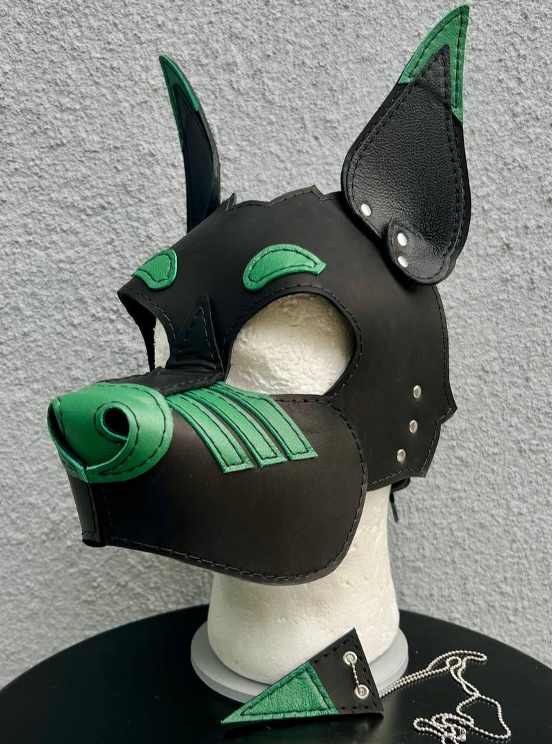 Partial Custom dog hood for D3MON!
www.scrapyardleather.com
#scrapyardleather #scrapyardlthr #puppiesofinstagram #puppyplay #pupplay #puppyplaycommunity #humanpup #lgbtq🌈 #humanpuppyplay #lgbtq #pups #puppyplaygear #puppyplaybdsm #puppyplaytime #petplay #humanpetplay #furries #furryfandom