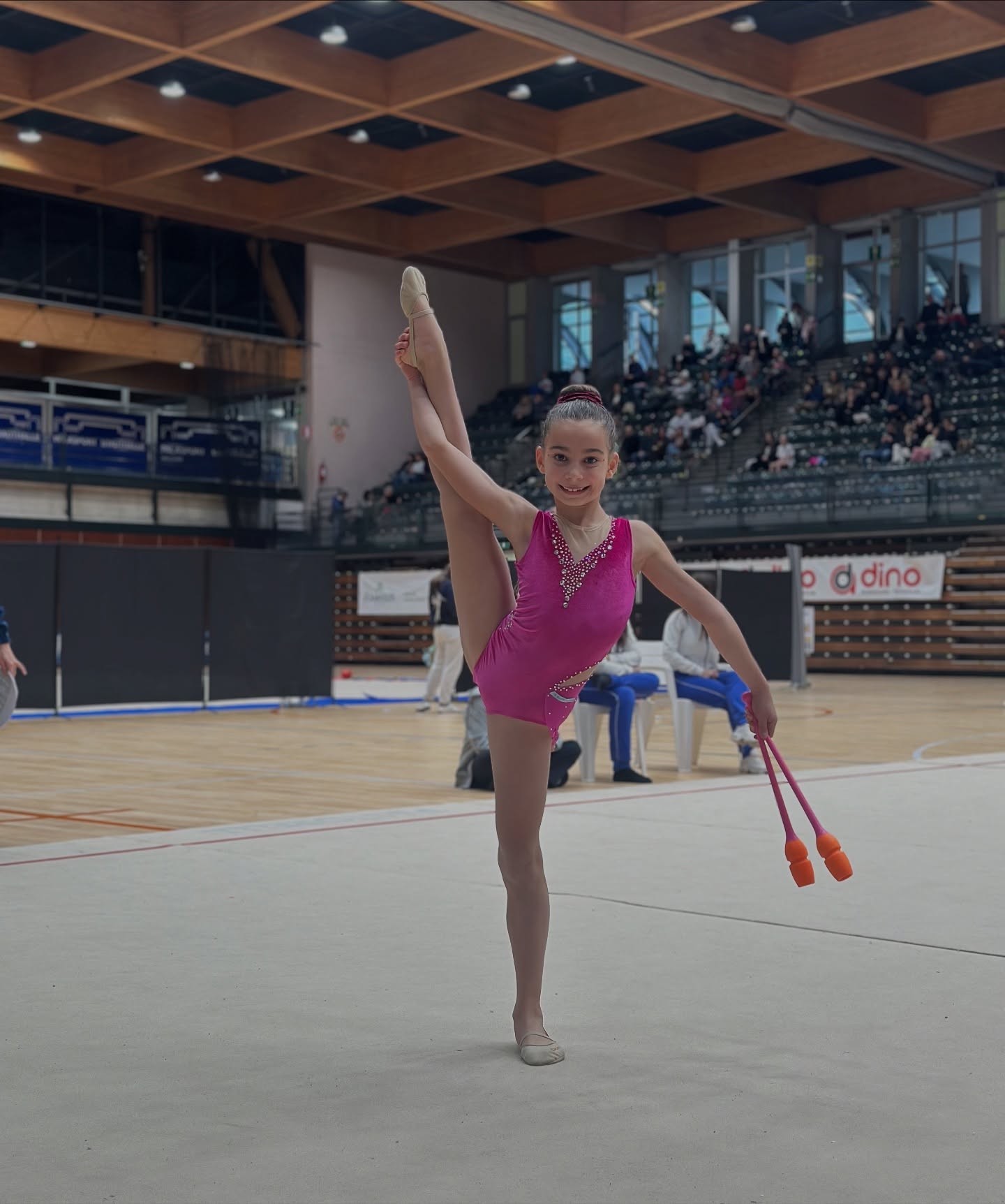 🤸♀️Trofeo Volpi & Mantovani - LC 🏆
COMPLIMENTI ALLE NOSTRE BIMBE che hanno rotto il ghiaccio con la prima gara di questa nuova stagione 2025/2026 portando in gara nuovi esercizi!
Buone prestazioni, tanti podi, e tanta voglia di tornare in palestra a lavorare ancora di più!
Bravissime Miriam, Emma, Vittoria, Adele, Arianna, Matilde, Mariavittoria, Nina ❤️