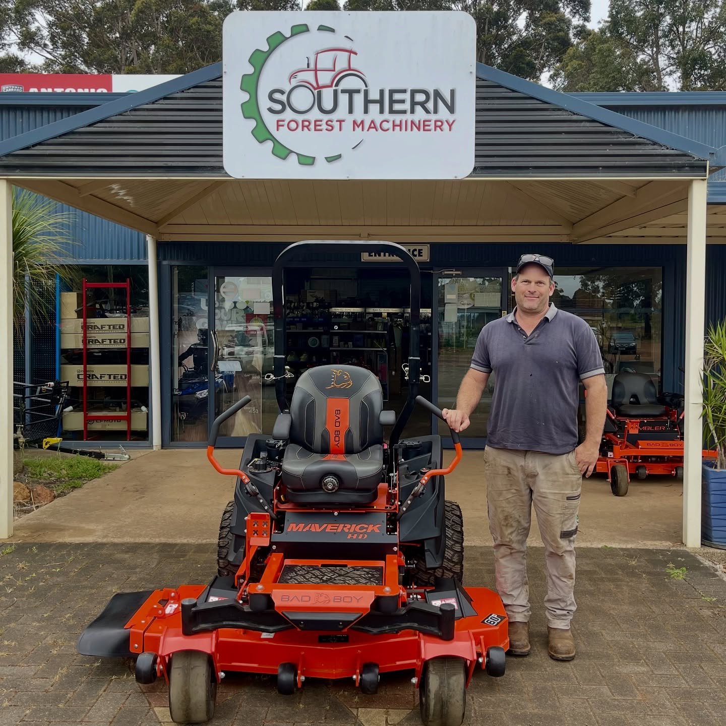 Kojonup’s Newest BAD BOY! 💪🔥💪
Congrats Tim who took home this Maverick HD 60’ Commerical Zero Turn Mower - Built in USA 🇺🇸
✅ Patented Independent Front Suspension
✅ 7 Gauge/4.5mm All Steel Formed Deck
✅Adjustable Comfort Seat
✅ Heavy Duty Spindles for a Pro Cut & More
@badboymowers_au
#badboymowers #manjimup #manjimupwa #pemberton #kojonup #boyupbrook #franklandriver #nannup #balingup #southernforestsandvalleys #southwestwa #farmingwa #farmingaustralia