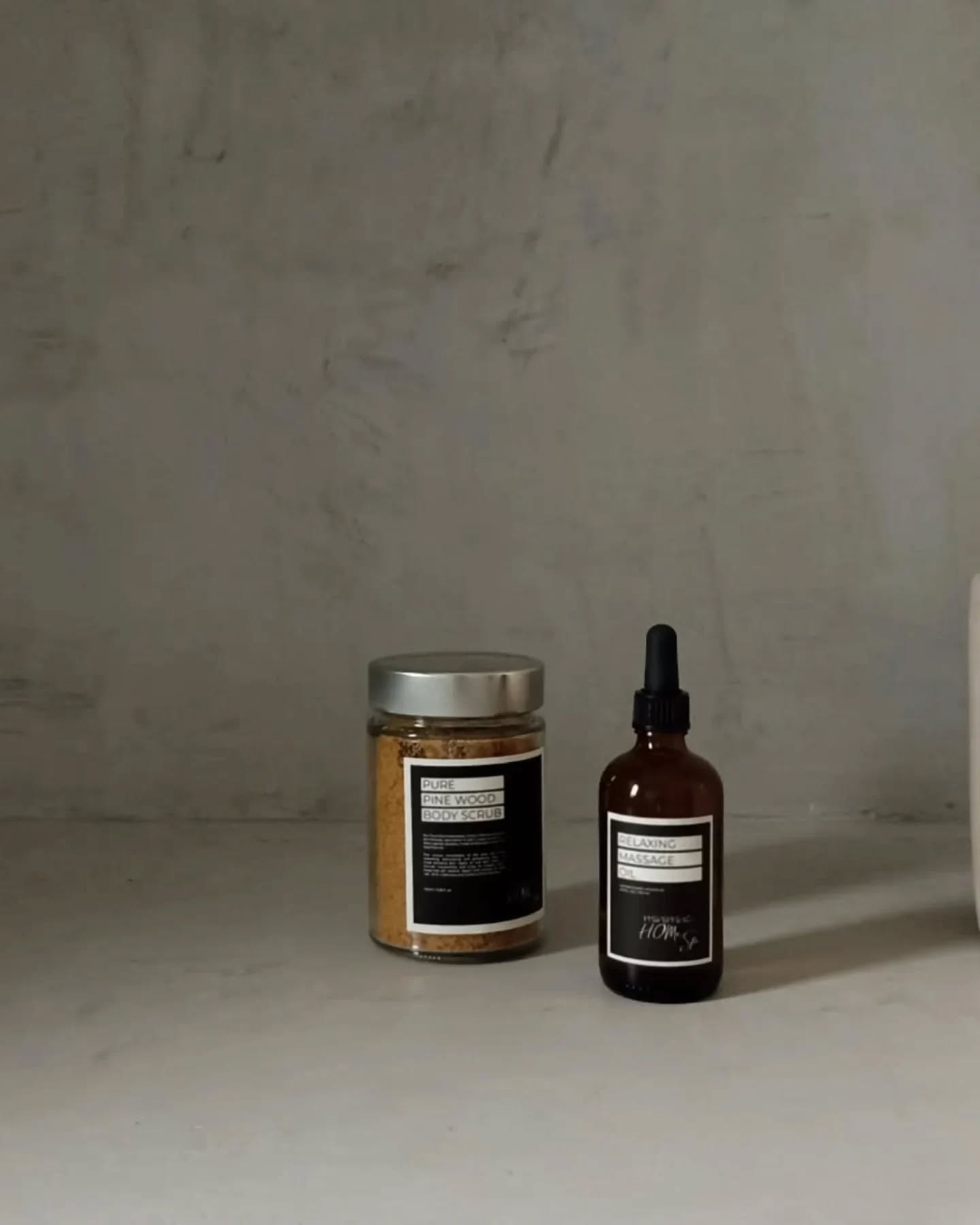 Saturdays are my soft days.
A small return to myself.
Exfoliating what feels heavy, keeping what feels good. Letting scent, warmth and touch quiet the mind. Pine wood & sweet almond oil, is my go to recipe 🪵 🌿🪔
Self care is not a luxury. Is maintenance for the soul. It is tending to the parts of us that speak softly.
What is your ritual these days?
•
#Minimuc
#SoftSaturdays #SlowRituals
#SelfCare #HomeWellness #GroundandGlow
#CraftedWellness #NaturalWellness
#SaturdayMood