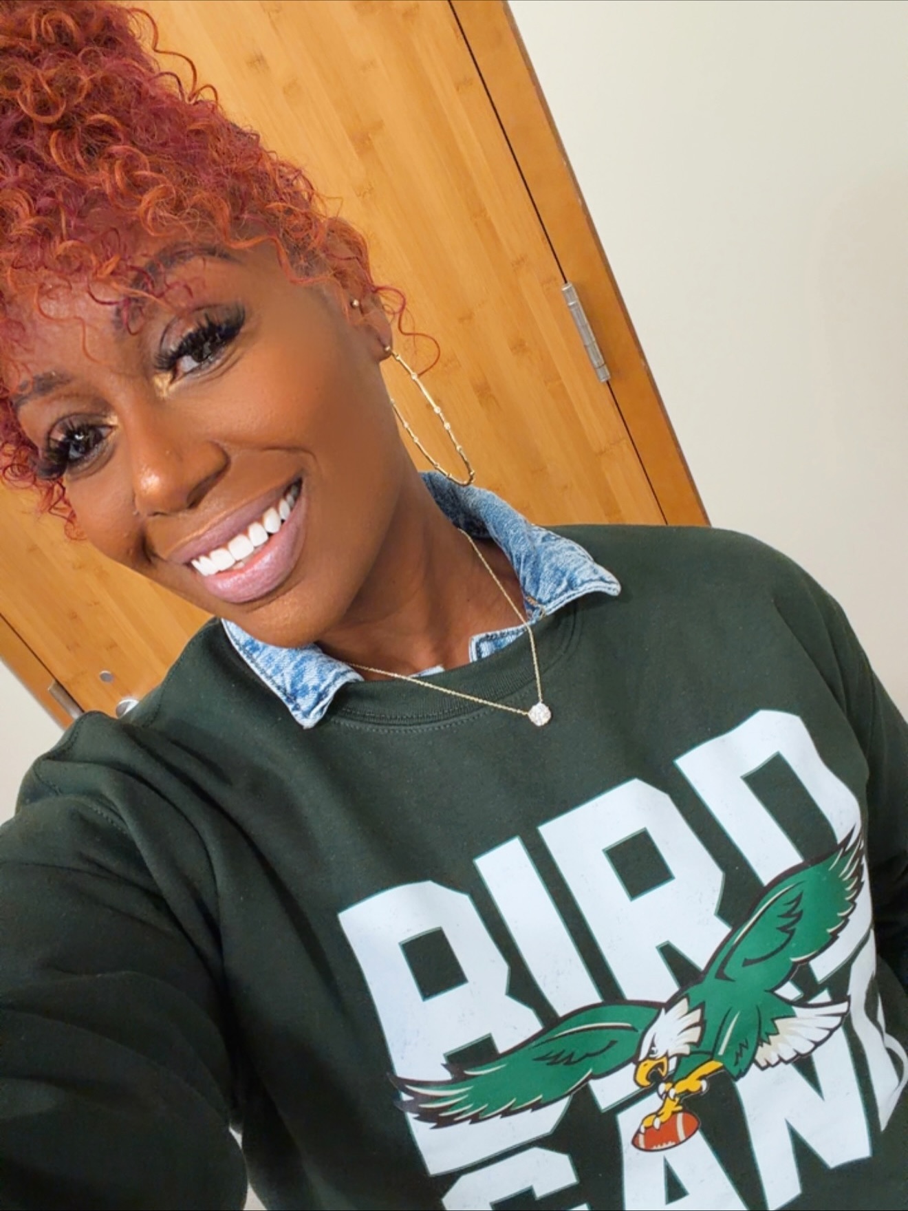 New season. New alignment. New joy. 💚🦅✨
I’ve never been a sneaker girl. Sweatshirts were only for the gym or my couch. Team bonding? Whew—my introverted self used to run from it. And sports? A whole “no thank you.”
But life will surprise you in the sweetest ways… and this season has shifted everything. And I’m embracing it with joy. 🥰
Here’s to answered prayers, deeper team connections, learning football (I’m now an Eagles fan—thanks to My Man 😆), stepping into cozy attire, and letting God keep writing this beautiful story.
And in honor of the Eagles winning on Monday… this chapter feels like alignment, joy, and L💚VE at its highest frequency.
I’m grateful. So, so grateful. 🥹🤞🏾🔐✨
#NewSeason #NewVibes #AnsweredPrayers #FaithJourney #GodsTiming #Alignment #HighFrequencyLove #JoyfulLiving #FlyEaglesFly #EaglesNation #EaglesWin
#GameDayVibes #NFLSeason
#GratefulHeart #GratitudeSeason #EmbracingTheJourney