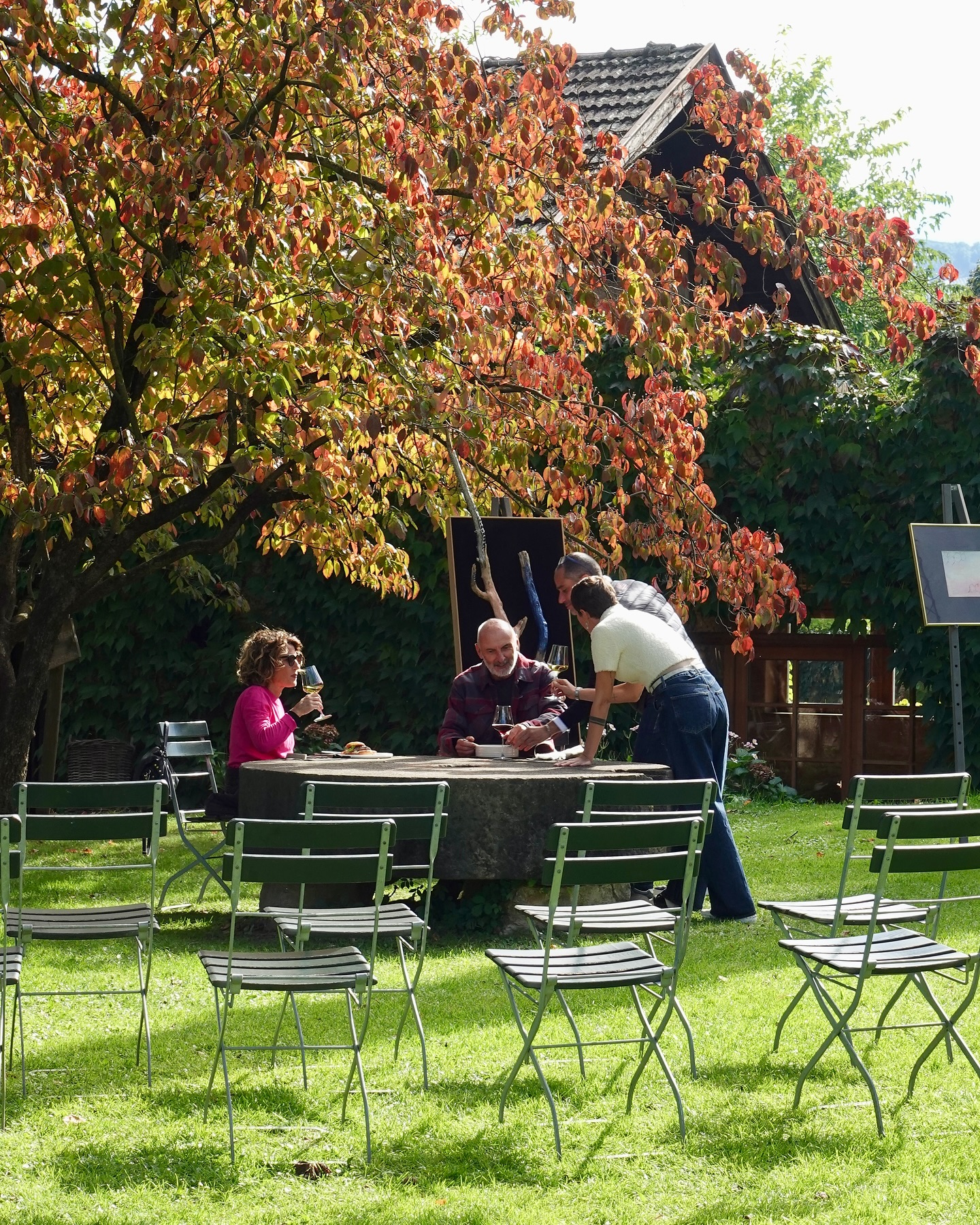 "art connects people." 🫀
#art #kunst #arte #kart #kultur #culture #cultura #südtirol #altoadige #southtyrol #kunstimöffentlichenraum #natur #kunstgarten #gardenofart