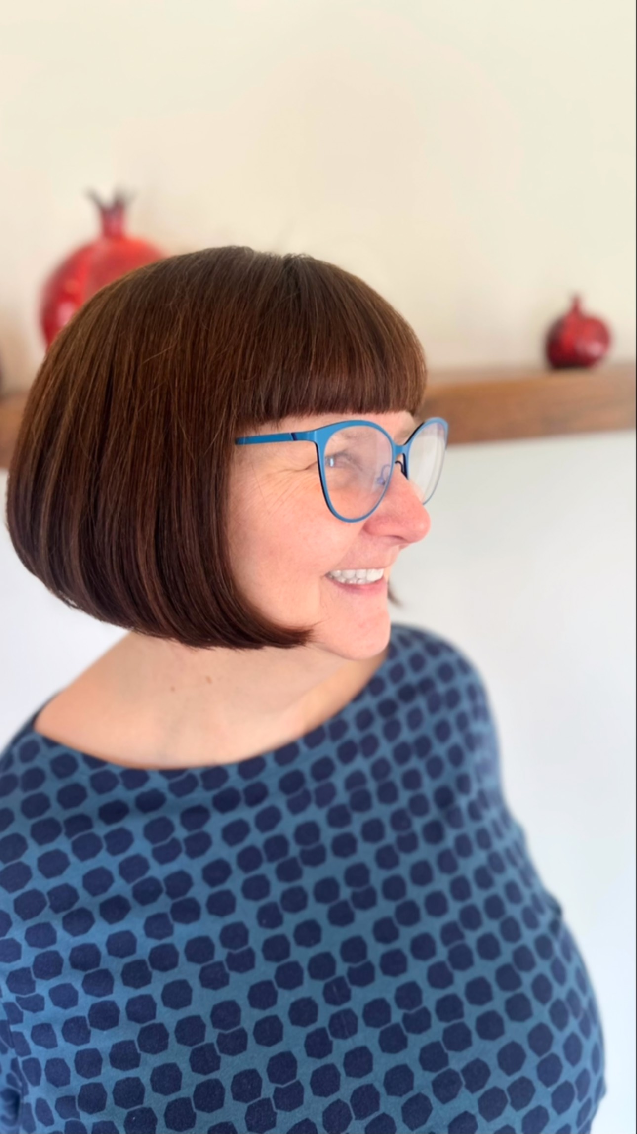 Giving this bob some swing! Precision! #pomsalon #stacialoveshair #pomegranatesalondavis