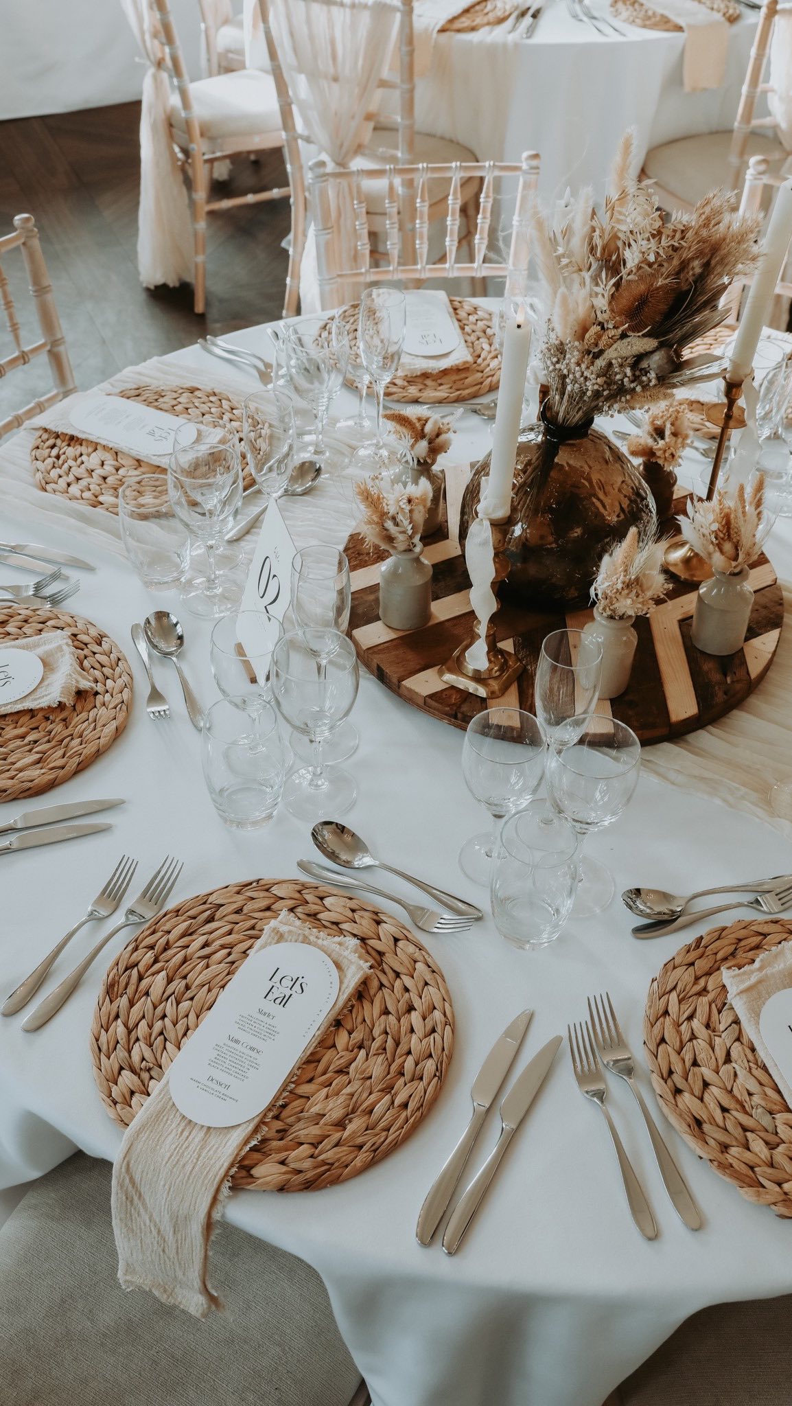 Let’s talk #tableware ✨
Your #wedding tables are where your guests spend a lot of their time, so it’s worth making them extra special! Our tableware package gives you everything you need to create a beautifully styled setting that ties your whole day together.
We have five #driedflower colourways, from greens, neutrals, soft pinks and terracotta, plus a range of fabrics, vases and finishes so you can personalise your look to suit your theme. Whether you’re dreaming of soft, romantic tones or something a little more bold and rustic, we’ll help you create a design that feels perfectly you.
From napkins and table runners to candle holders, placemats, vases and drapes - we’ve got everything covered!
If you’d like to find out more about our tableware package and how we can help bring your vision to life, drop us a message. We’d love to chat about your ideas 🤍
#WeddingTableDecor #WeddingInspo #URURAMoments #WeddingStyling #TablewareGoals #ModernRusticWedding #WeddingDecorHire #CheshireWeddings