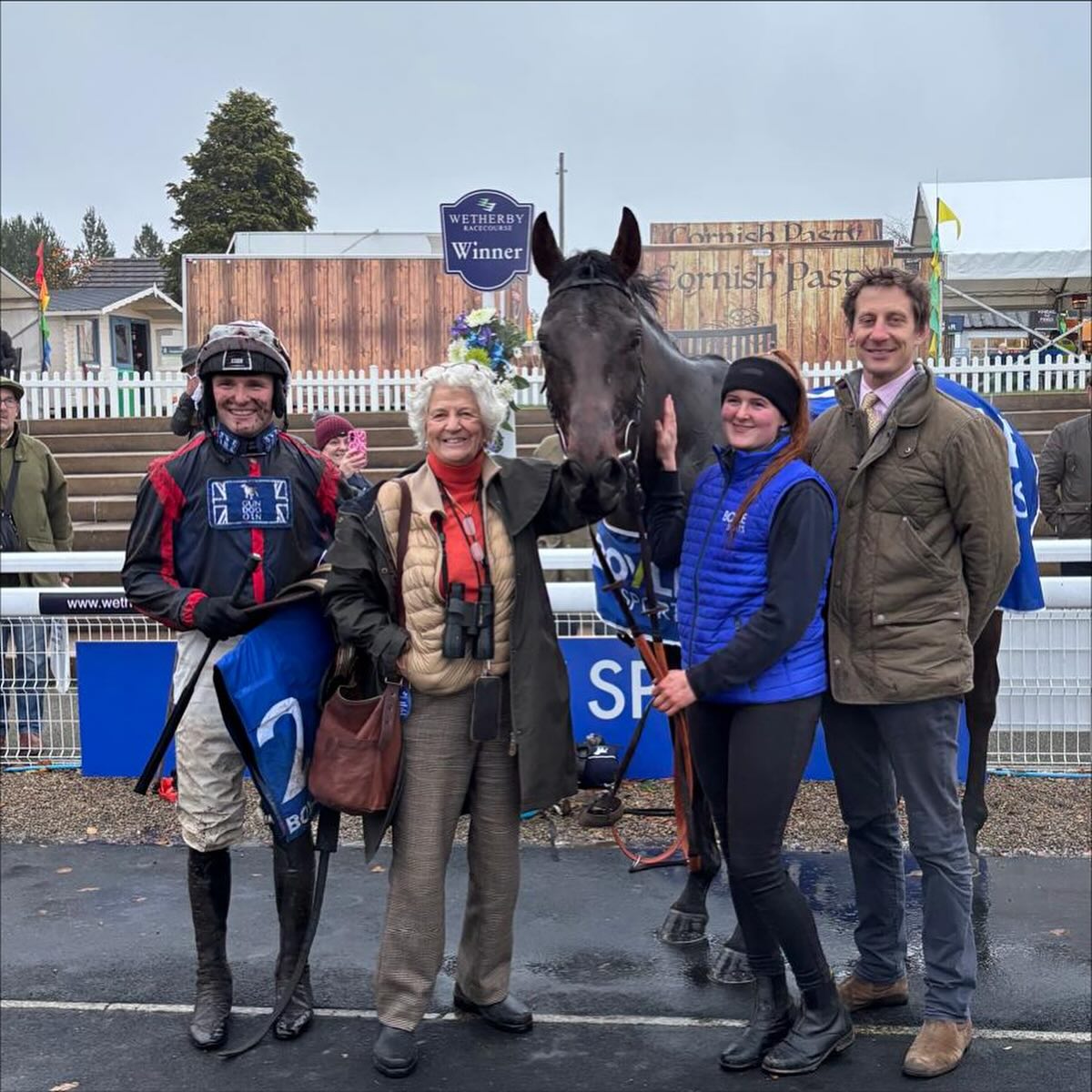 🏆What a week🏆 A huge well done and thank you to all of those involved in making days like these happen @thomasrsymondsracing @gundoggin #herefordshire #teamsymonds #nationalhuntracing #redmillshorsefeeds