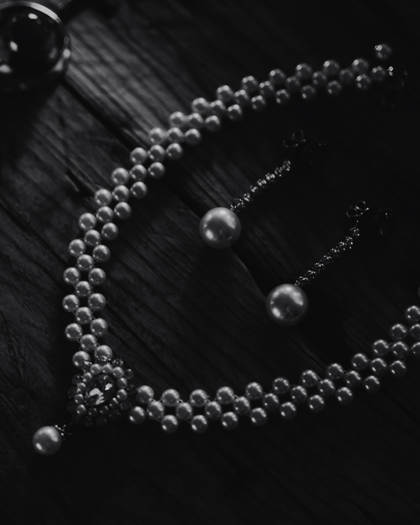 Shiny jewellery but make it dark and moody, because it's November and the weather sucks 😅