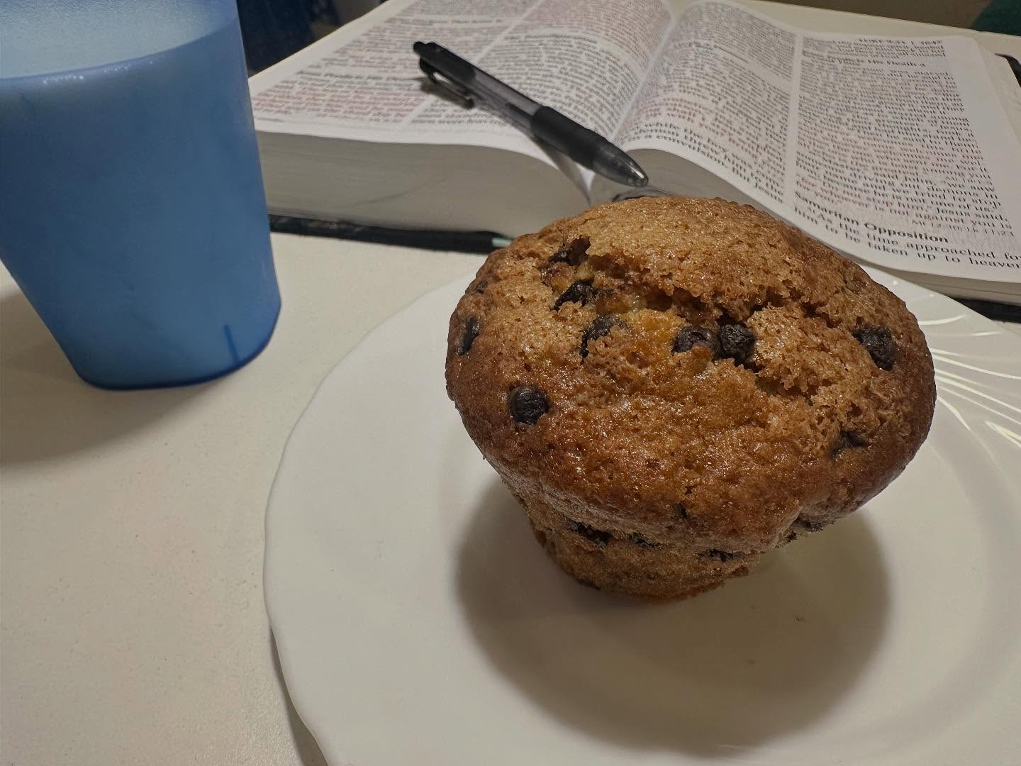 The past week has been brutal getting the new house ready for move in (which happens on Tuesday!)… the worst of it was communicating with unreliable builders and fix-it people to do a myriad of things like install curtain rods, fix leaky parts of the tin roofing, deliver and assemble shoe cabinets and clothes closets as well as fix an uncooperative pipe under the kitchen sink… so, tonight, when a friend offered to buy me a muffin I gladly accepted! Tomorrow afternoon, the staff and I will celebrate with some of Carrying Companions closest friends here in the city by allowing them to come to the house and pray together🥰 would you also pray for me? I am doing everything I can to live in the excitement of this moment for us as a ministry and yet… Even tonight, I find myself crying because I want Hosanna here. I know, she’s free and whole where she is but my gosh my heart still hurts here… 💔