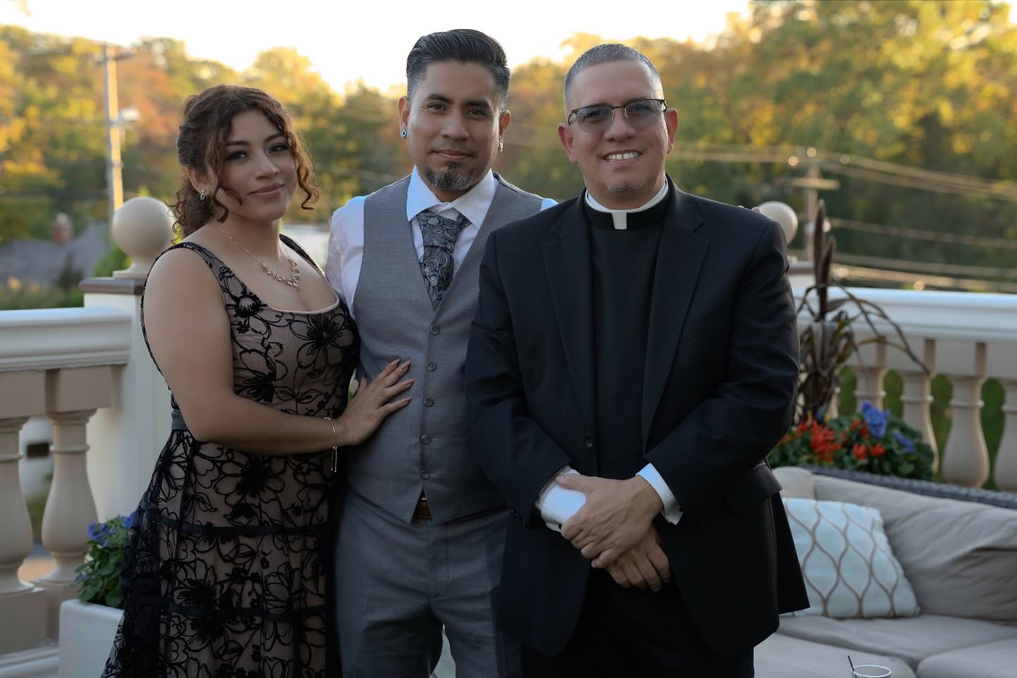 A perfect evening, a beautiful view, and great company.
___
#EveningVibes #SpecialMoments #CapturedMemories #ElegantStyle
#PortraitPhotography #EventPhotography #LifestyleShots
#CandidMoments #PhotographerLife #NewHavenPhotographer
#CTPhotography #CouplePhotography #TimelessShots
#FallEvening #OutdoorEvent #PhotoOfTheDay