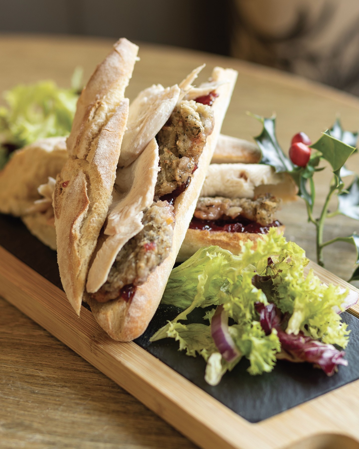 Our festive baguette is back next Friday 28th November, as we launch our festive menus... who's excited?! 🤤
Check out the full lunch, dinner and afternoon tea festive menus on our website - link in our bio 🔔
#grumpymole #festivemenu #surreypub #mulledwine #festivelunch #turkey