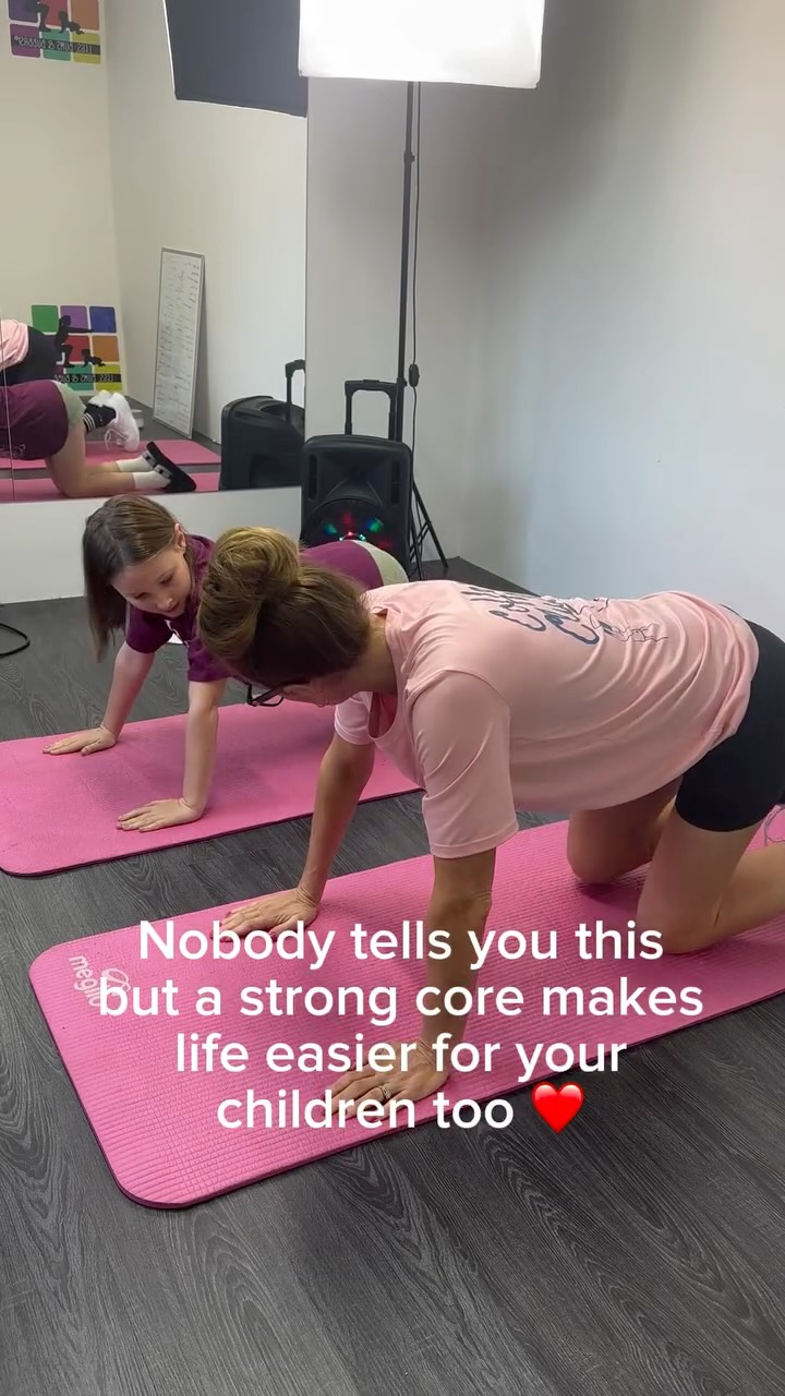 👇Try this for everyday wins with your children👇
Nobody tells you but your children need a strong core too 💫
SAVE FOR LATER: BUILD + BOND ❤️☺️
The simple exercises are here 👇…
💕 Simple breathing and engaging - Inhale deep & engage on the exhale. Concentrate on what your tummy is doing and if you do my videos - follow my instructions - they’re game changing
💕 Toe taps - Aim to engage as much as possible throughout the exercise and move with your core muscles not your joints
💕 Slow superman plank - Slowing down of the movements means your core has to work harder to maintain balance, coordination and keep yourself from falling down ! Breathe in as you extend + exhale and engage as you reach the floor
💕 Leg lift on all fours - Maintain good alignment with the hips, keep the back straight / neutral.
You can connect with your body with my core exercise, and they can learn to shut down that outside noise and connect with their too 👌
This often gets missed .. But the change is huge in our children’s behaviour and emotions ❤️
They can even perform better at nursery and school with their work too 👍
My 4 week Core Builder program is bringing new levels of strength to mums… do it with your family! Ladies are even doing it with their husbands too 🙌💪 BUILD + BOND ❤️
Pop me a msg for more info or access core workouts anytime on my website (link in bio) 💫
#mummymotivation #mumanddaughter #fitnessmum #fitnessfamily #corestrengthening #coreexercises #coreworkout #motherhoodjourney #mumssupportingmums #workoutsformums #workoutwithkids #reallifemotherhood #homeworkouts #familyfitness #katesfitmumclub #legsbumsandbubbas