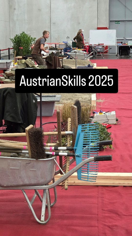 Österreichische Staatsmeisterschaften der Berufe – AustrianSkills 2025
| Jurymitglied
Ein spannender Tag bei den Skills in Salzburg.
Als Teil der Jury zu sehen, wie engagiert und talentiert die jungen Teilnehmer arbeiten.
So viel Motivation, Präzision und Freude am Handwerk – beeindruckend!
Ich wünsche allen viel Erfolg für den Wettbewerb.
Weiter so – die Zukunft des Handwerks
#gartengestaltung #galabau #landschaftsgärtner #gartenplanung #gartendesign #austrianskills2025 #gardening
