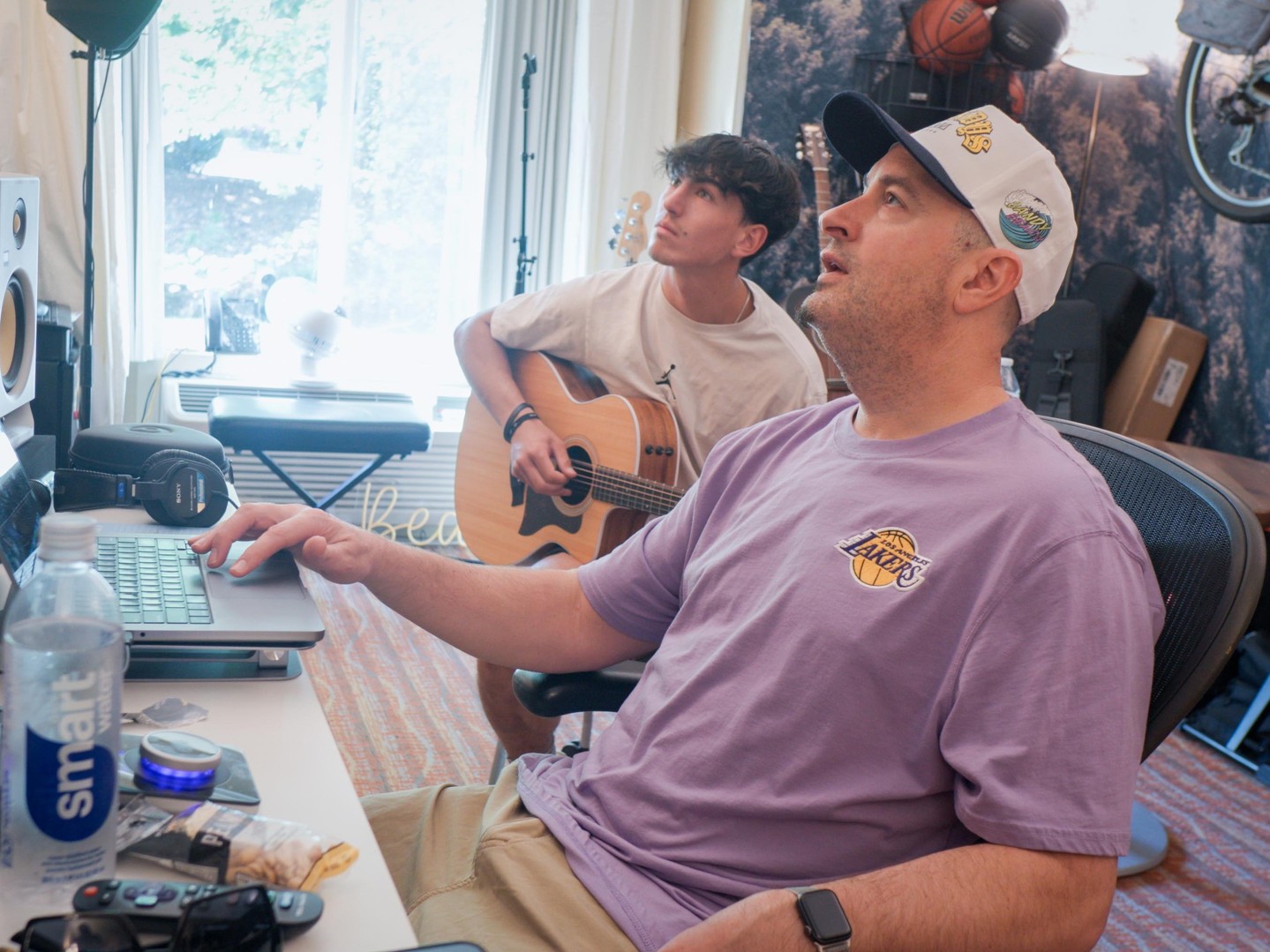 From Songwriters' Showcase to Spotify release, our Beacons have created a brand-new music EP! 💿🎶
In a collaboration between our Director of Student Life, Paul Wright, the School of Music & Performing Arts, and our talented Beacons, an original songwriting contest was held last year. The winning students were given the opportunity to record their original songs for a Bushnell EP titled “Be a Beacon”!
Thank you to our amazing students and everyone involved in creating this fun project!
You can listen now on Spotify, Apple Music, and iTunes by searching for Bushnell University as the artist!