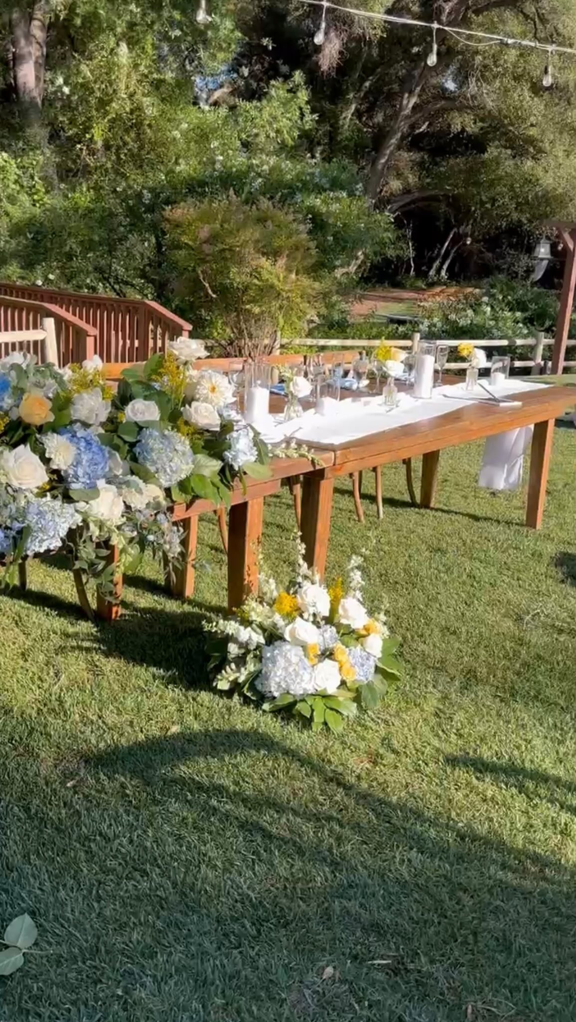 How can I complain about all the photos in my camera roll when they’re all as stunning as these ones!!!
Photos:
1 - @emry_photography
2 - @amandanoel_
3 - @chasinglight.tv
4 & 5 - @karinasantosphoto
6 - @vibycreative
#SanDiegoWeddingPlanner #KristineSmithDesigns #DestinationWeddingPlanner
#SanDiegoFlorist