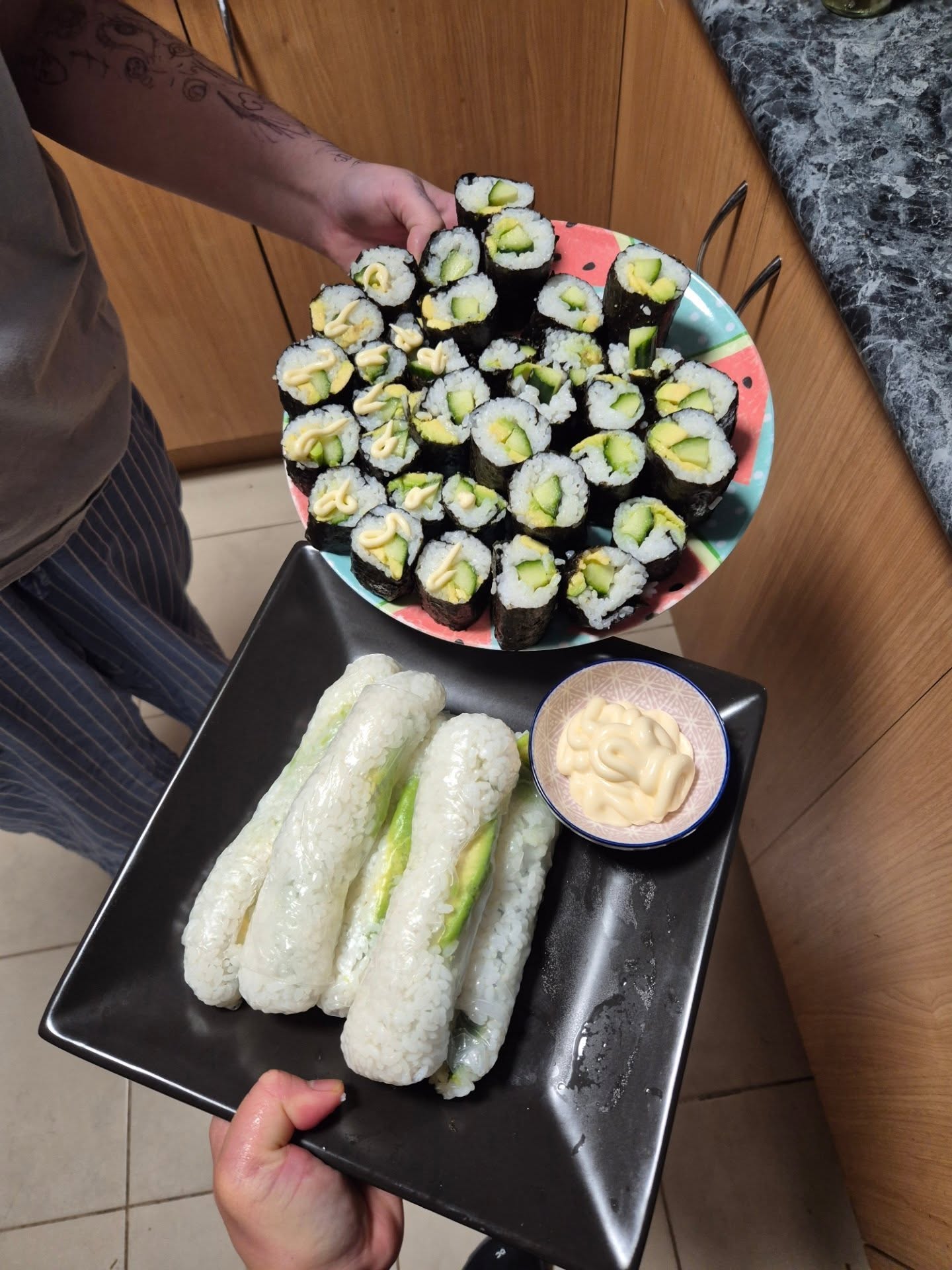 Today’s session was all about choice, confidence and sensory exploration. Before we started, we explored what recipe the child wanted to learn and the child chose cucumber and avocado sushi. Since the family prefers rice paper over nori, we made a half and half batch: some rolls with nori and some with rice paper. The rice paper version was definitely more challenging, but the child’s motivation and autonomy made all the difference.
This activity opened up so many opportunities to build skills. The child explored a range of textures like sticky sushi rice, mushy avocado and crunchy cucumber, which supported sensory processing. At the same time the child worked on problem solving, emotional regulation, impulse control, decision making, planning, organising, prioritising and multitasking.
To support the child’s success, we have prepared a visual recipe with simplified steps so the child could follow along at their own pace.
Such a fun, meaningful way to build everyday independence through cooking.
#OccupationalTherapy #PaediatricOT #OTActivities #CookingSkills #SensoryProcessing #ExecutiveFunctioning #FineMotorSkills #LifeSkills #KidsInTheKitchen #NDISOT #TherapyThroughPlay #therapeakperformance #MelbourneOT
#ndis